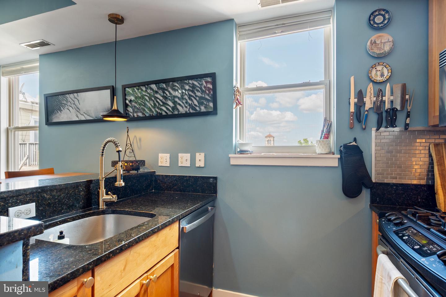 2535 13TH ST NW #403, WASHINGTON, District Of Columbia 20009, 1 Bedroom Bedrooms, ,1 BathroomBathrooms,Residential,For sale,2535 13TH ST NW #403,DCDC2224976 MLS # DCDC2224976