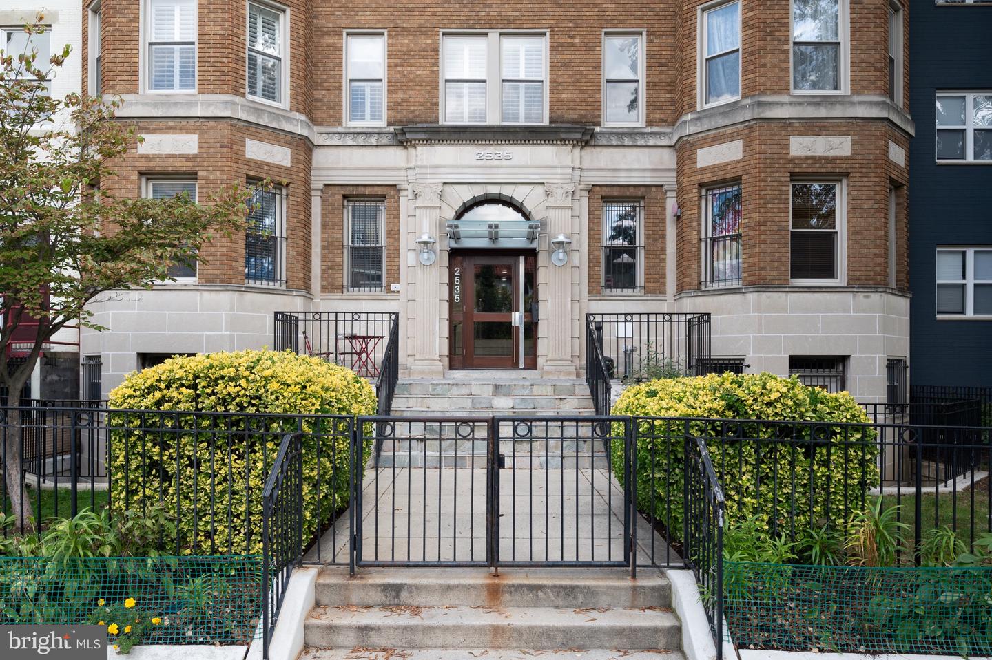 2535 13TH ST NW #403, WASHINGTON, District Of Columbia 20009, 1 Bedroom Bedrooms, ,1 BathroomBathrooms,Residential,For sale,2535 13TH ST NW #403,DCDC2224976 MLS # DCDC2224976