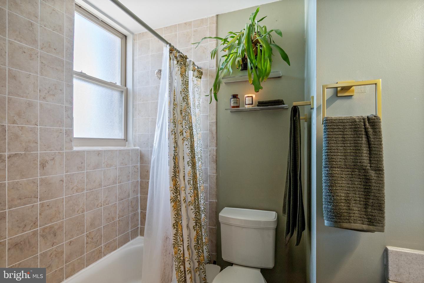 2535 13TH ST NW #403, WASHINGTON, District Of Columbia 20009, 1 Bedroom Bedrooms, ,1 BathroomBathrooms,Residential,For sale,2535 13TH ST NW #403,DCDC2224976 MLS # DCDC2224976