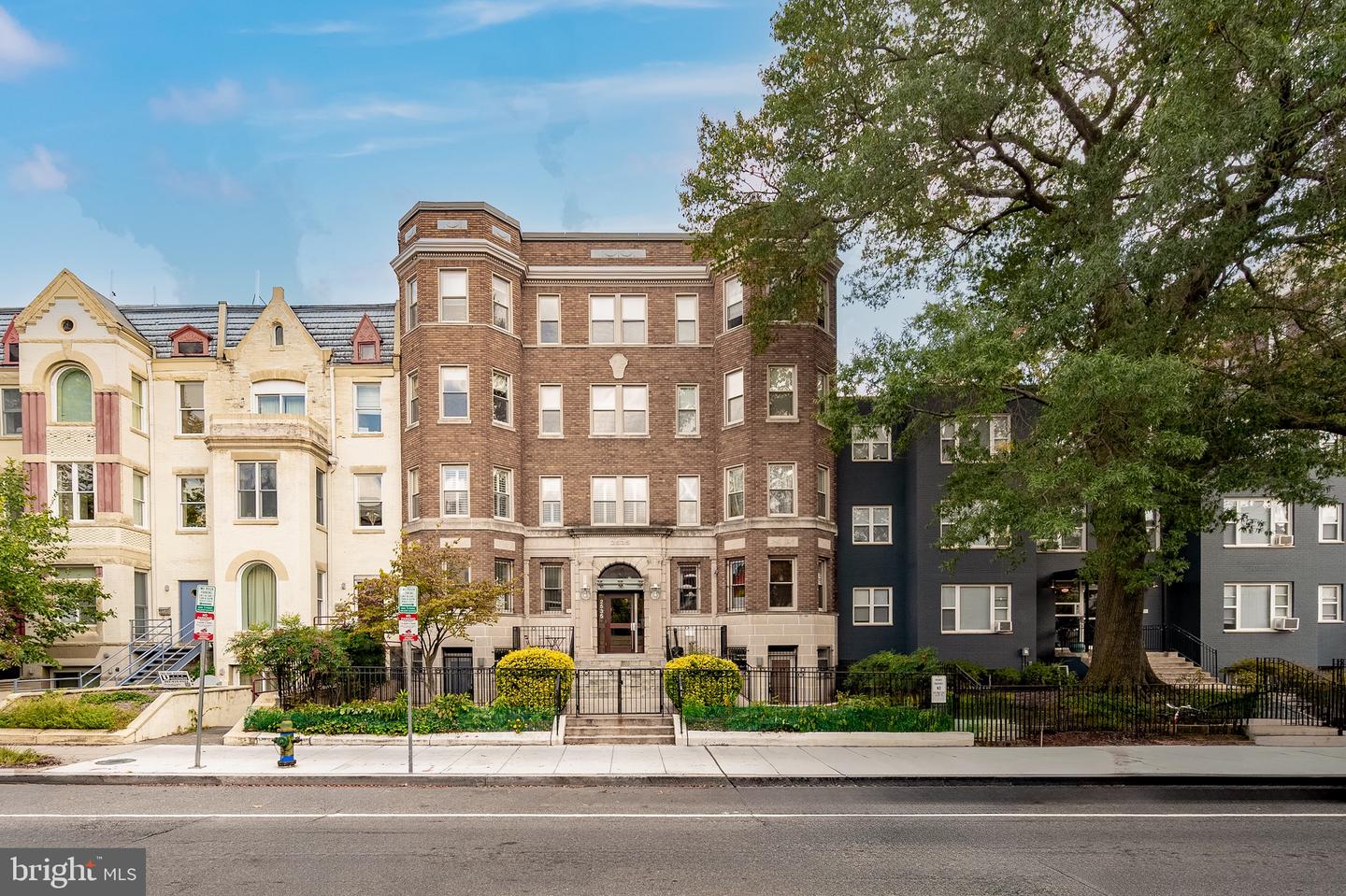 2535 13TH ST NW #403, WASHINGTON, District Of Columbia 20009, 1 Bedroom Bedrooms, ,1 BathroomBathrooms,Residential,For sale,2535 13TH ST NW #403,DCDC2224976 MLS # DCDC2224976