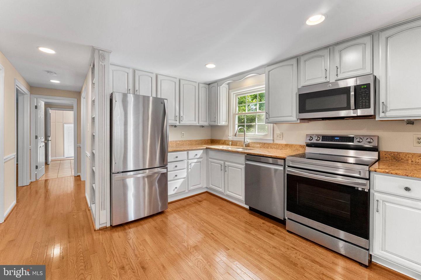 6605 DUVON PL, MANASSAS, Virginia 20111, 4 Bedrooms Bedrooms, 15 Rooms Rooms,3 BathroomsBathrooms,Residential,For sale,6605 DUVON PL,VAPW2105148 MLS # VAPW2105148