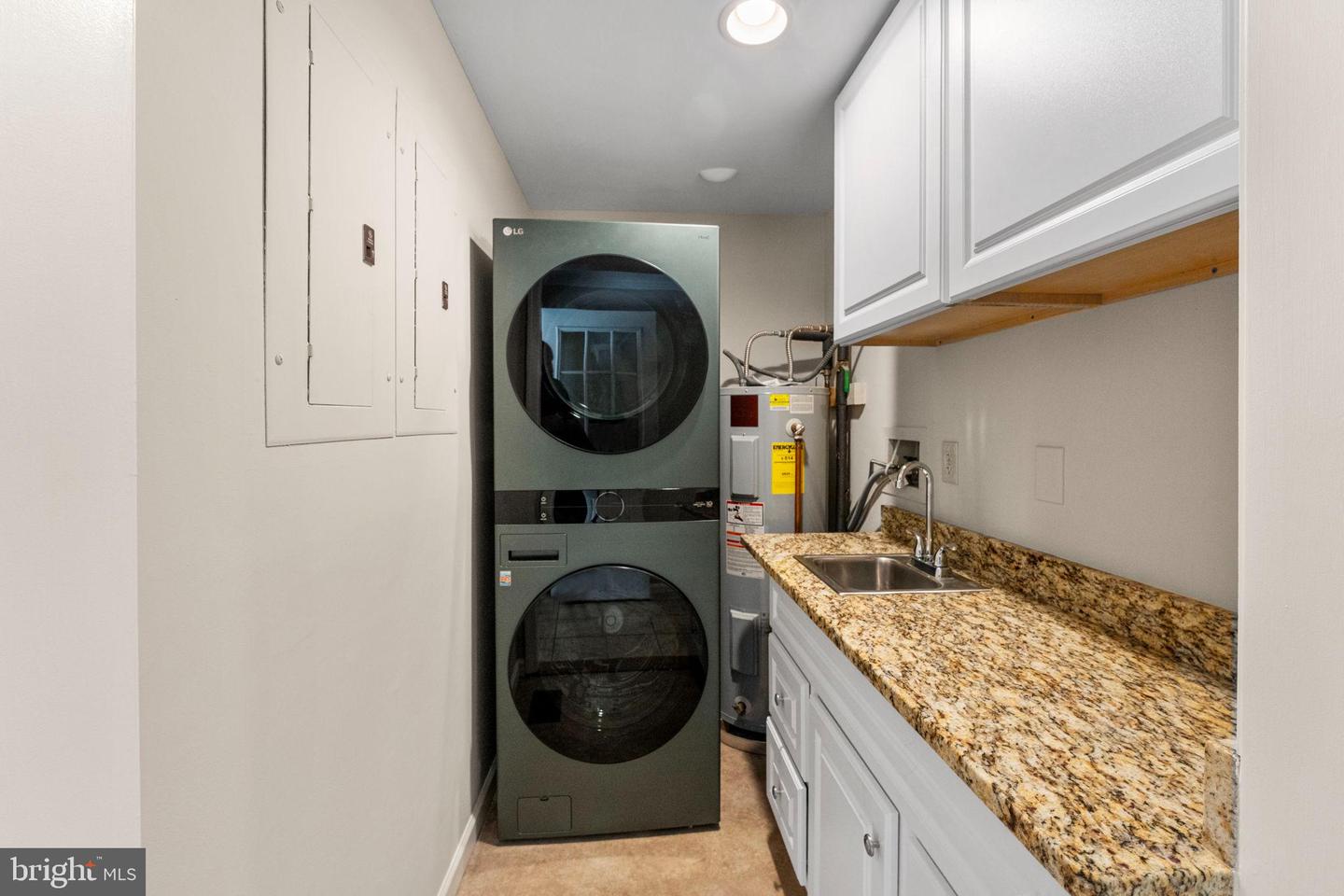 6605 DUVON PL, MANASSAS, Virginia 20111, 4 Bedrooms Bedrooms, 15 Rooms Rooms,3 BathroomsBathrooms,Residential,For sale,6605 DUVON PL,VAPW2105148 MLS # VAPW2105148