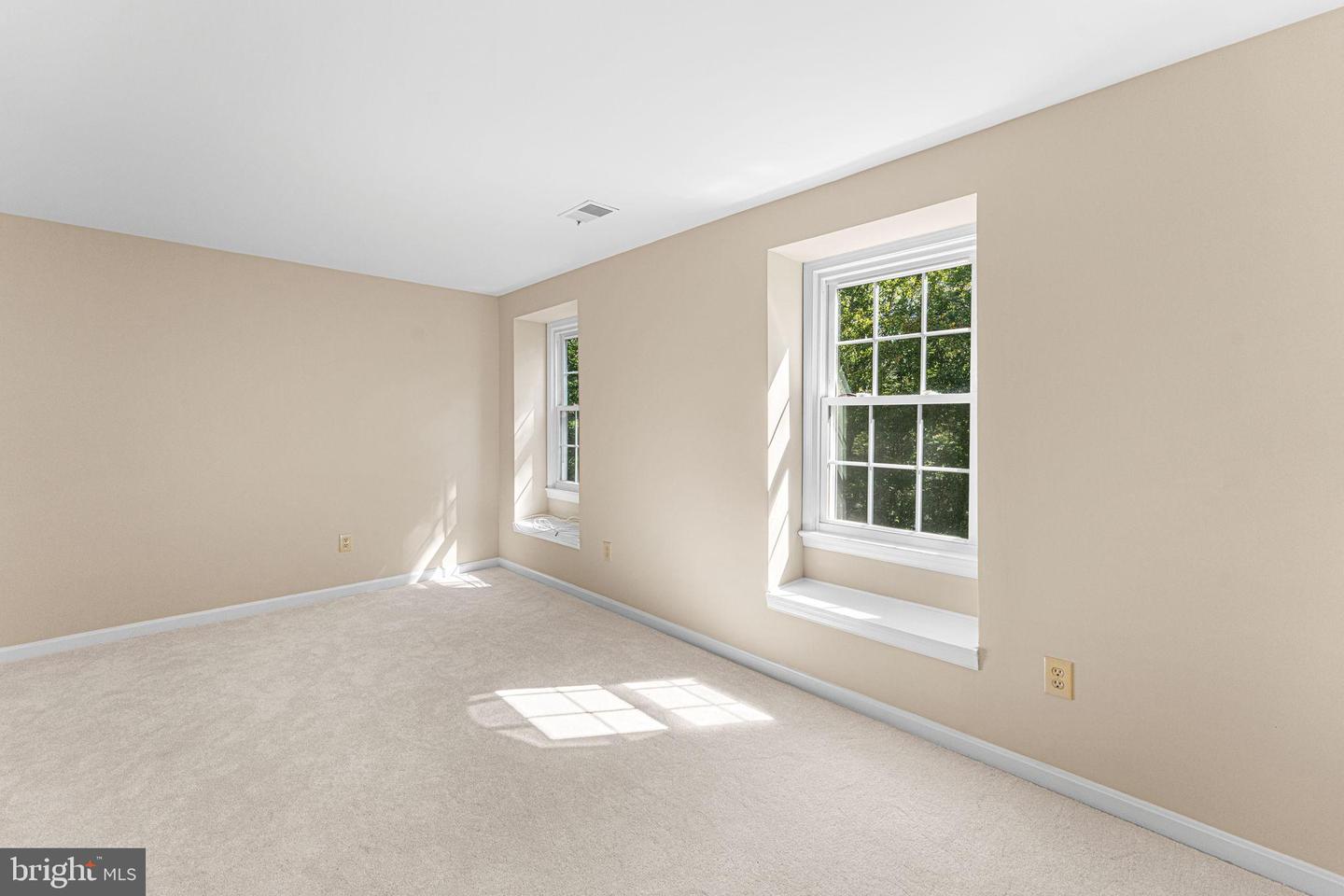 6605 DUVON PL, MANASSAS, Virginia 20111, 4 Bedrooms Bedrooms, 15 Rooms Rooms,3 BathroomsBathrooms,Residential,For sale,6605 DUVON PL,VAPW2105148 MLS # VAPW2105148