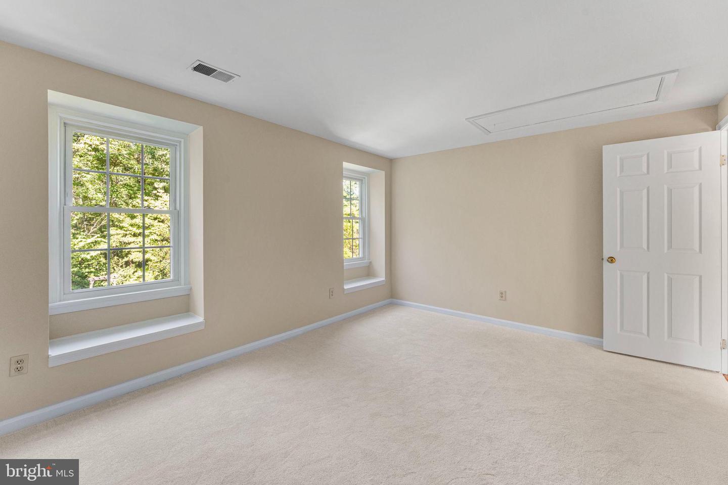 6605 DUVON PL, MANASSAS, Virginia 20111, 4 Bedrooms Bedrooms, 15 Rooms Rooms,3 BathroomsBathrooms,Residential,For sale,6605 DUVON PL,VAPW2105148 MLS # VAPW2105148