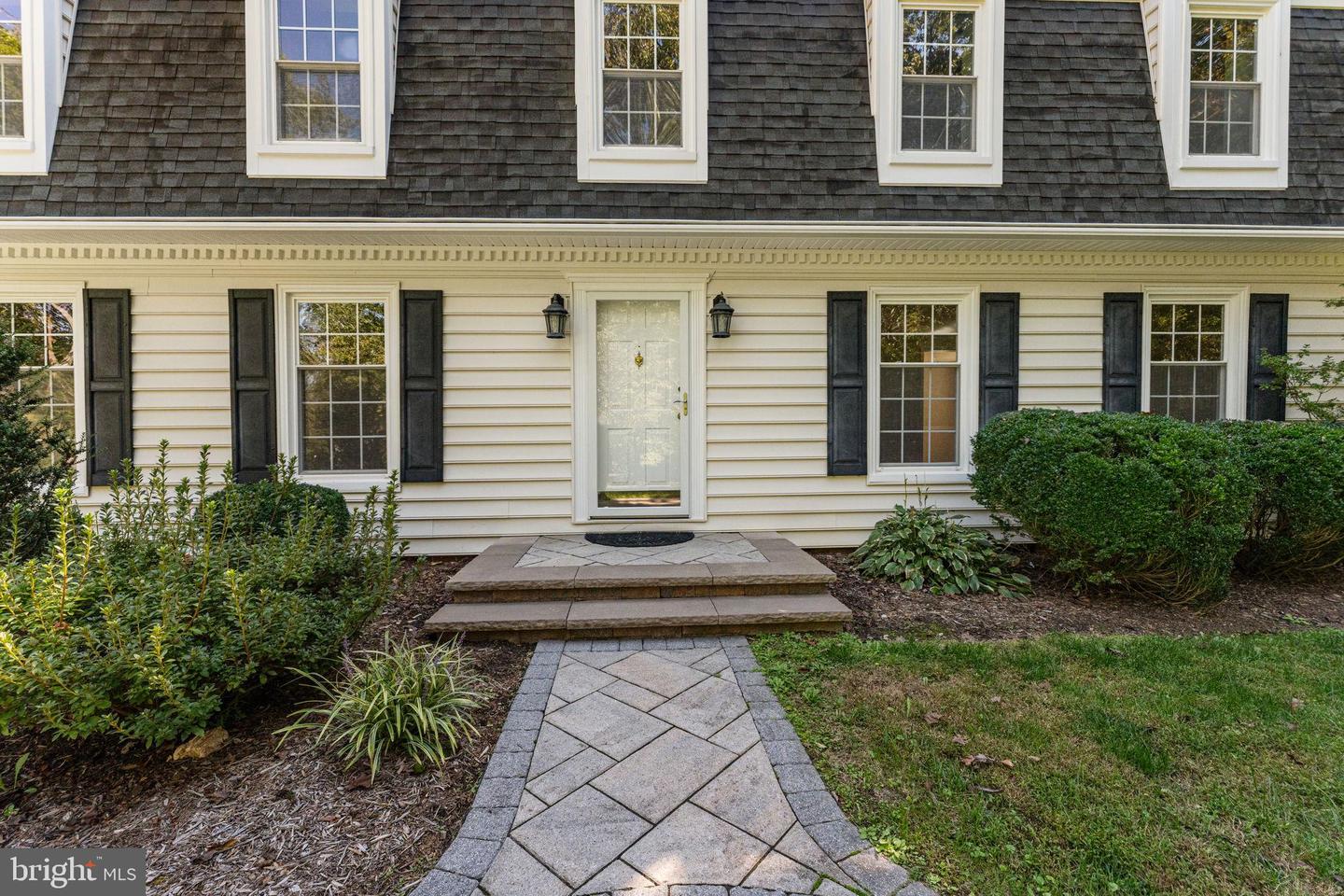 6605 DUVON PL, MANASSAS, Virginia 20111, 4 Bedrooms Bedrooms, 15 Rooms Rooms,3 BathroomsBathrooms,Residential,For sale,6605 DUVON PL,VAPW2105148 MLS # VAPW2105148