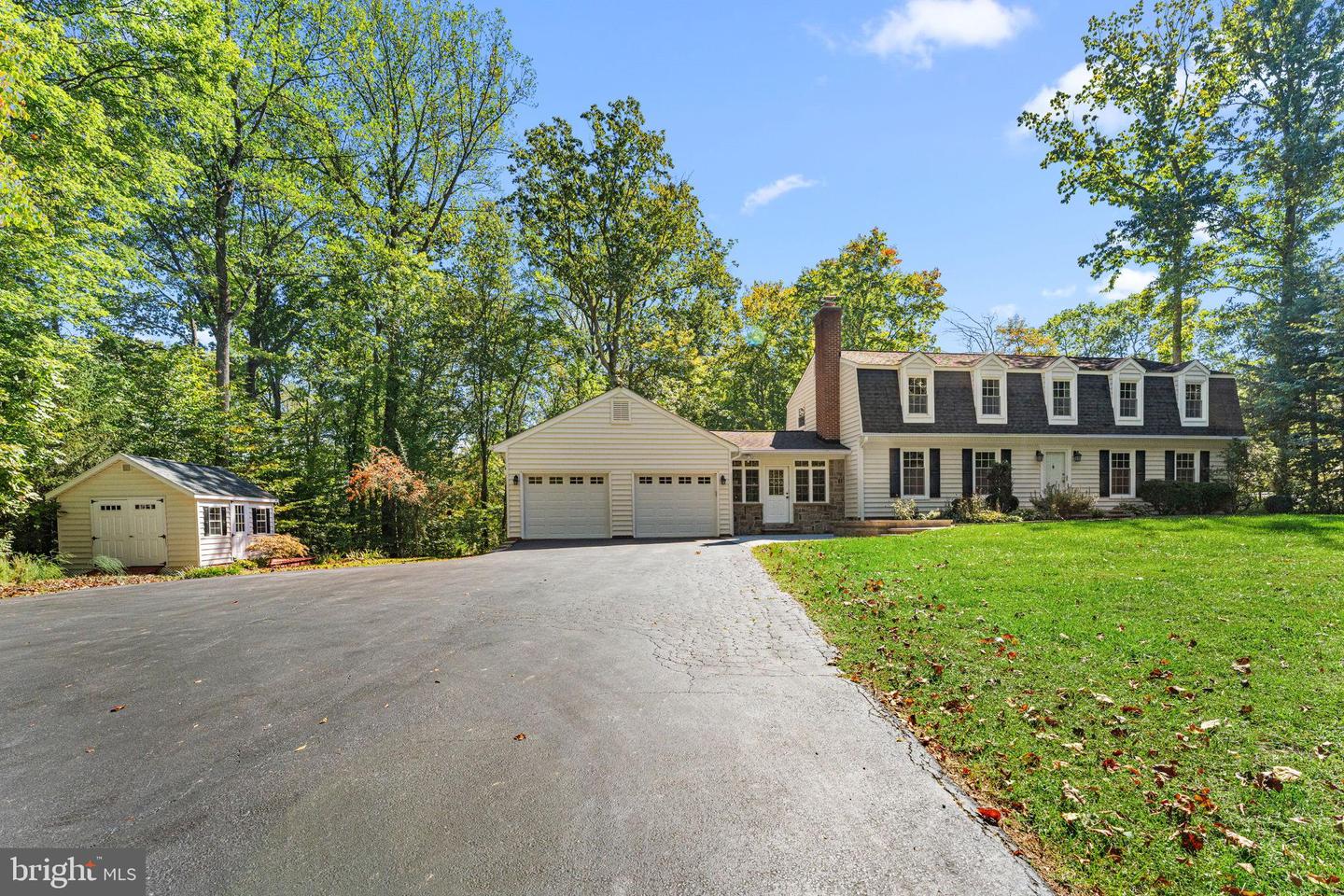 6605 DUVON PL, MANASSAS, Virginia 20111, 4 Bedrooms Bedrooms, 15 Rooms Rooms,3 BathroomsBathrooms,Residential,For sale,6605 DUVON PL,VAPW2105148 MLS # VAPW2105148