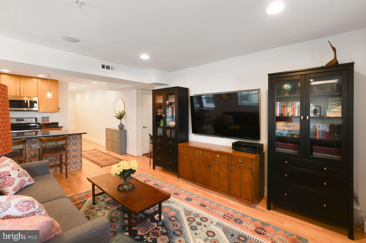 1520 INDEPENDENCE AVE SE #202, WASHINGTON, District Of Columbia 20003, 2 Bedrooms Bedrooms, ,2 BathroomsBathrooms,Residential,For sale,1520 INDEPENDENCE AVE SE #202,DCDC2225020 MLS # DCDC2225020 1520 INDEPENDENCE AVE SE #202, WASHINGTON, District Of Columbia 20003, 2 Bedrooms Bedrooms, ,2 BathroomsBathrooms,Residential,For sale,1520 INDEPENDENCE AVE SE #202,DCDC2225020 MLS # DCDC2225020