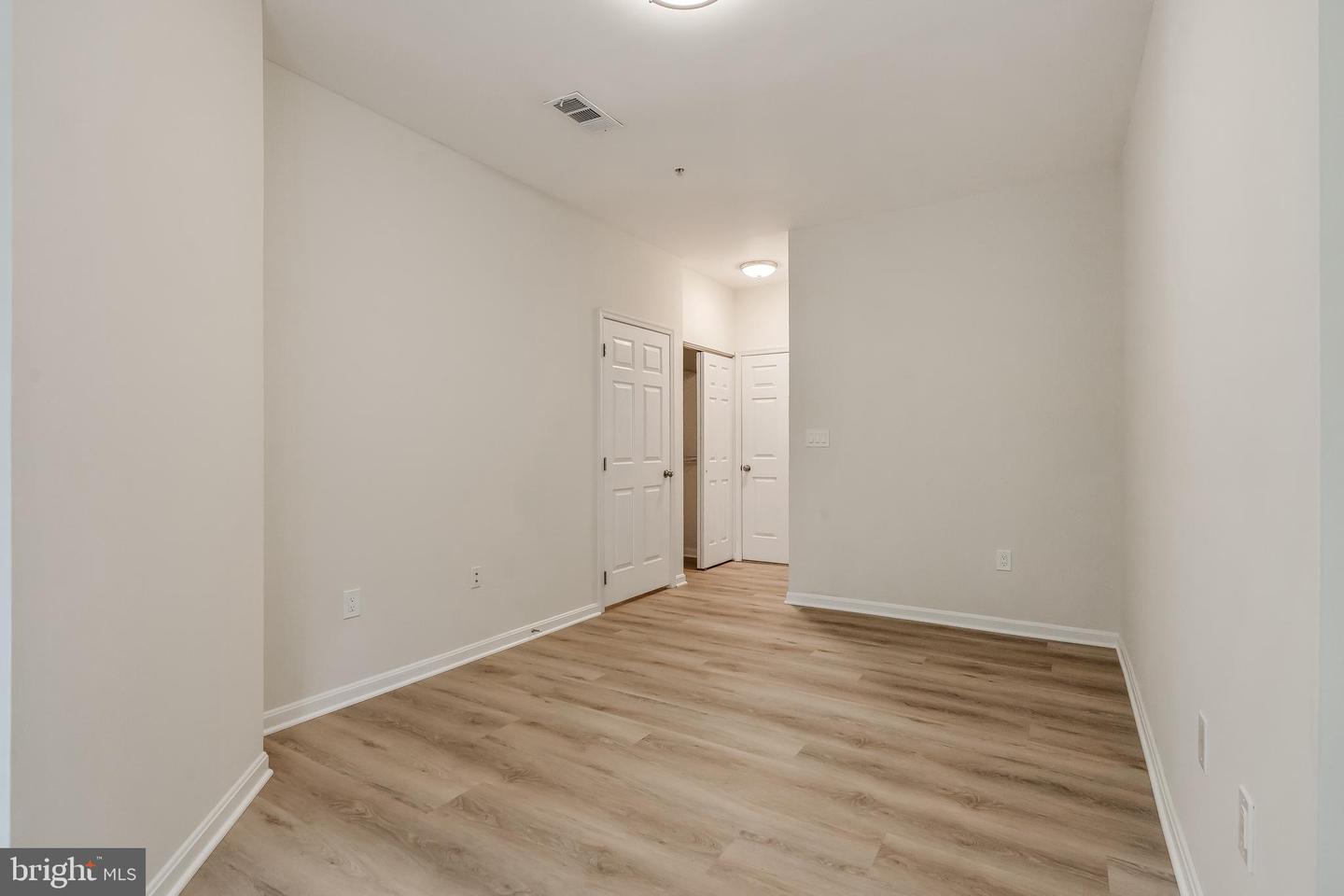 2711 BELLFOREST CT #109, VIENNA, Virginia 22180, 1 Bedroom Bedrooms, ,1 BathroomBathrooms,Residential,For sale,2711 BELLFOREST CT #109,VAFX2270210 MLS # VAFX2270210