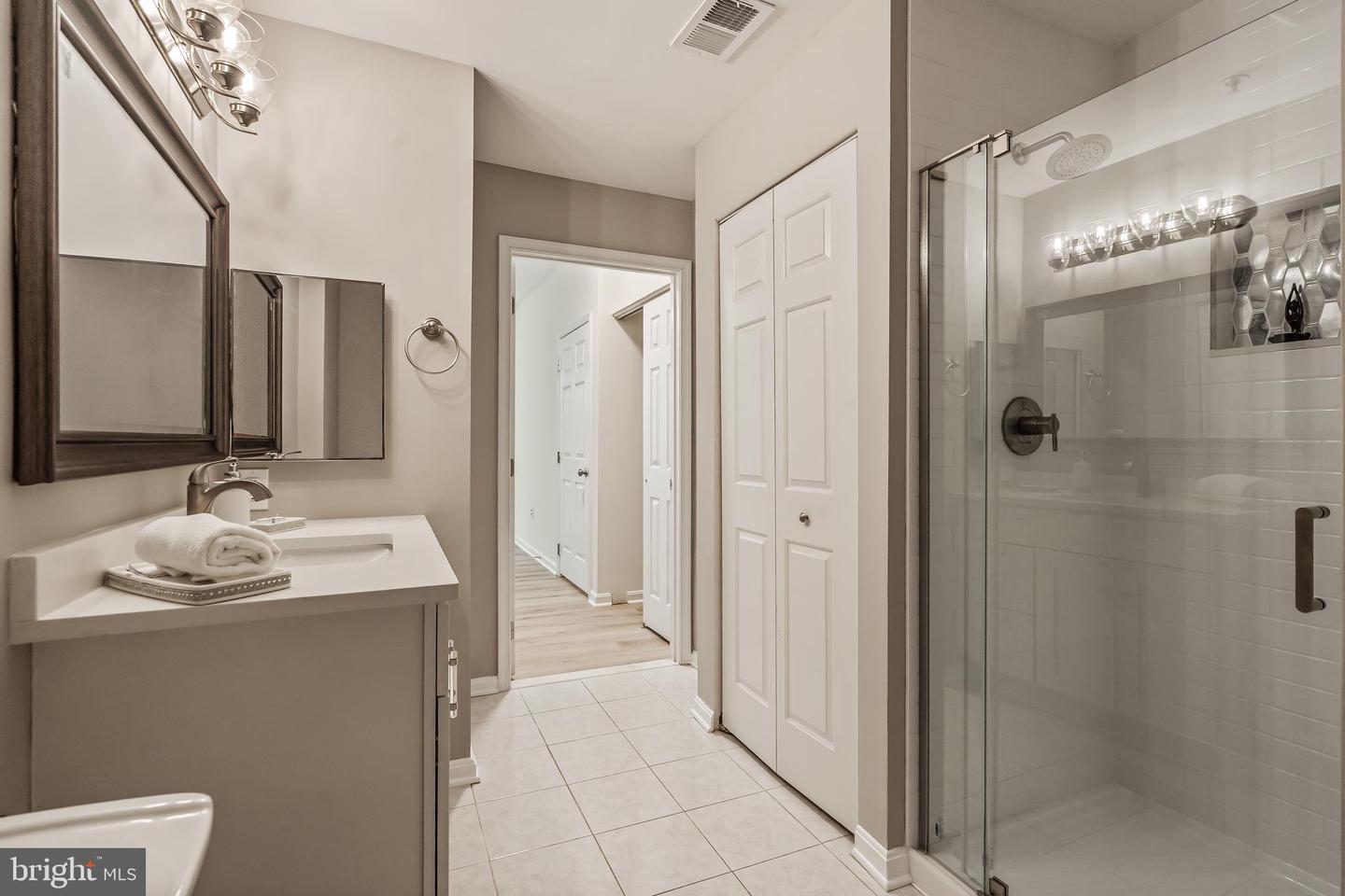 2711 BELLFOREST CT #109, VIENNA, Virginia 22180, 1 Bedroom Bedrooms, ,1 BathroomBathrooms,Residential,For sale,2711 BELLFOREST CT #109,VAFX2270210 MLS # VAFX2270210
