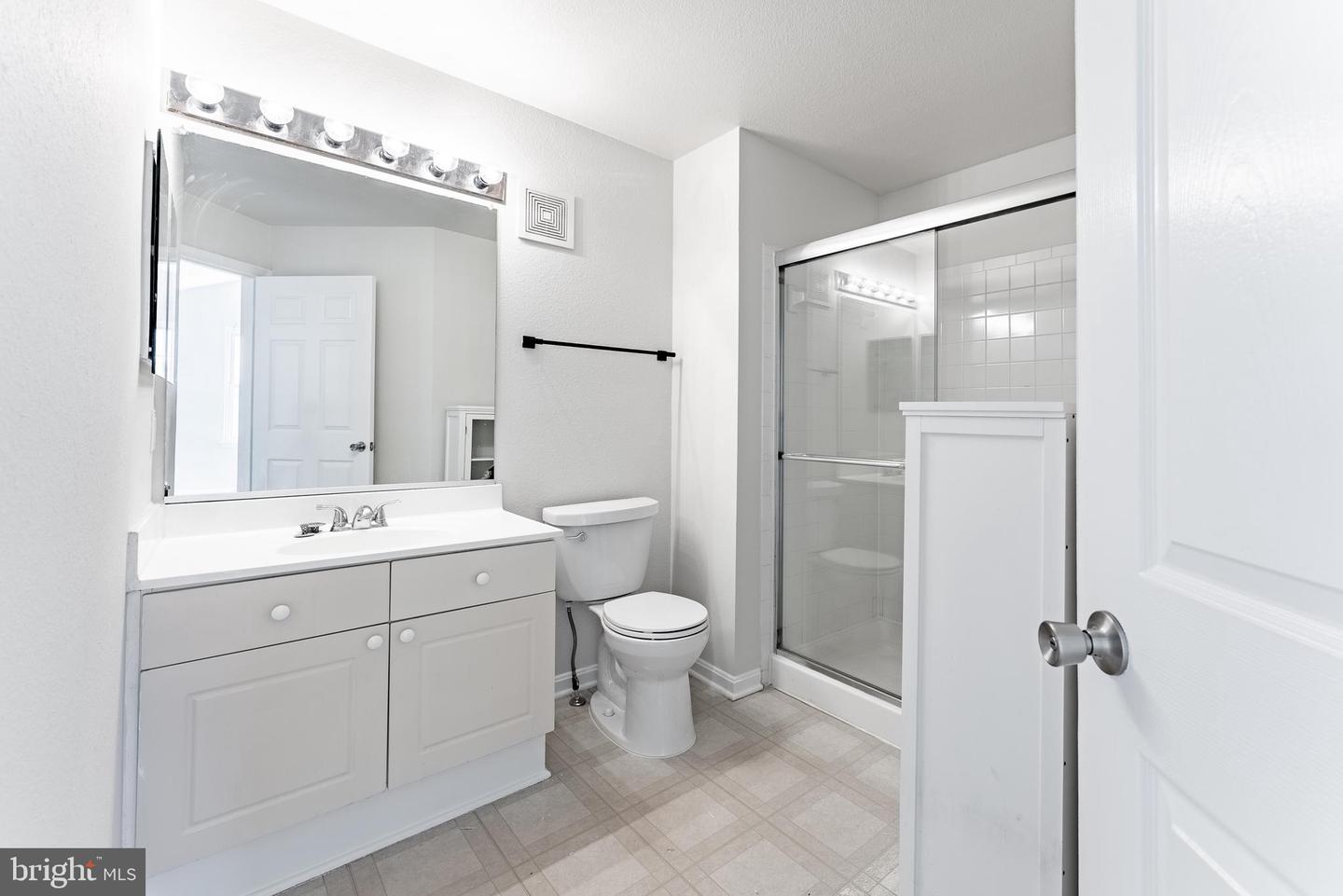 12887 FAIR BRIAR LN, FAIRFAX, Virginia 22033, 2 Bedrooms Bedrooms, ,2 BathroomsBathrooms,Residential,For sale,12887 FAIR BRIAR LN,VAFX2270262 MLS # VAFX2270262