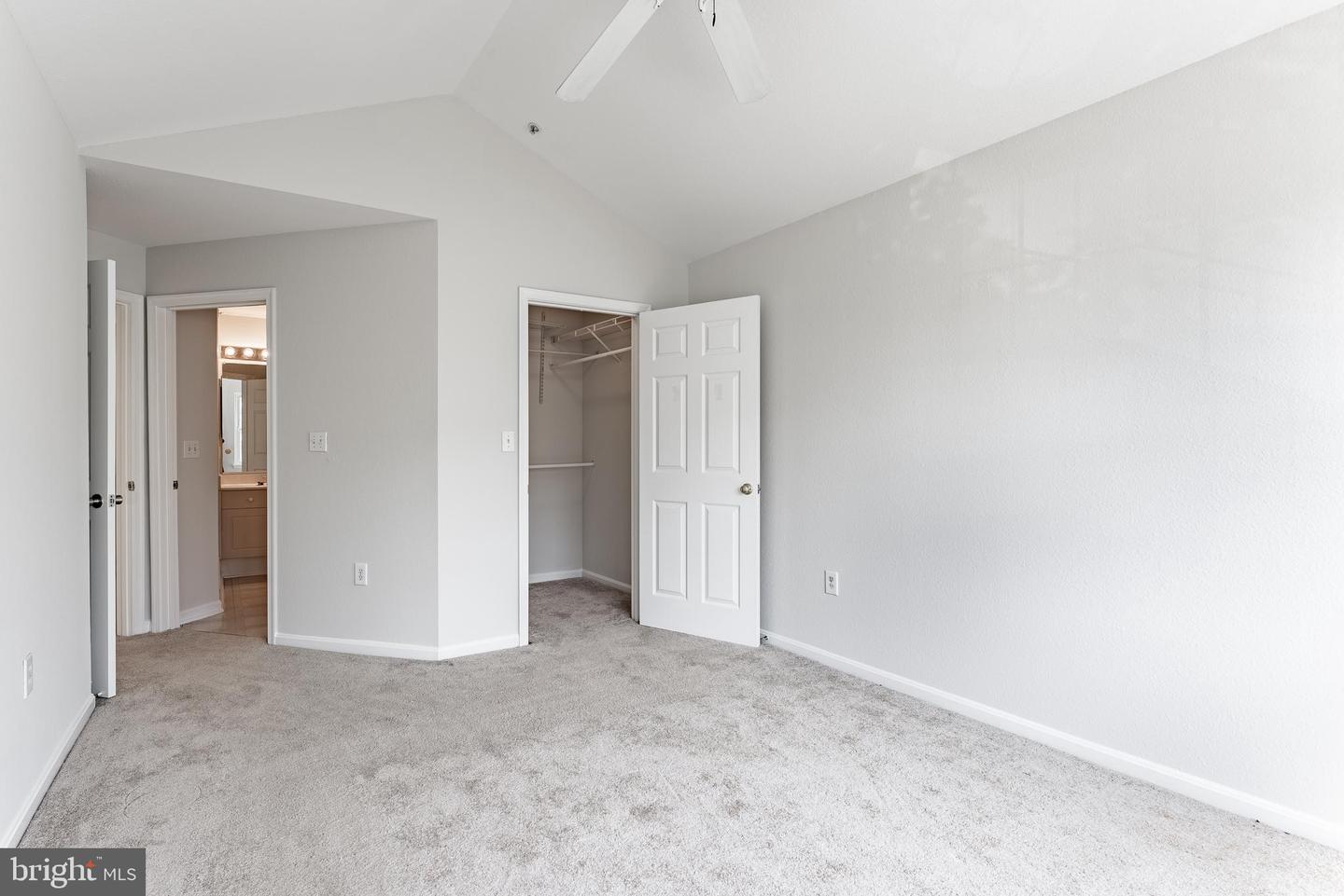 12887 FAIR BRIAR LN, FAIRFAX, Virginia 22033, 2 Bedrooms Bedrooms, ,2 BathroomsBathrooms,Residential,For sale,12887 FAIR BRIAR LN,VAFX2270262 MLS # VAFX2270262