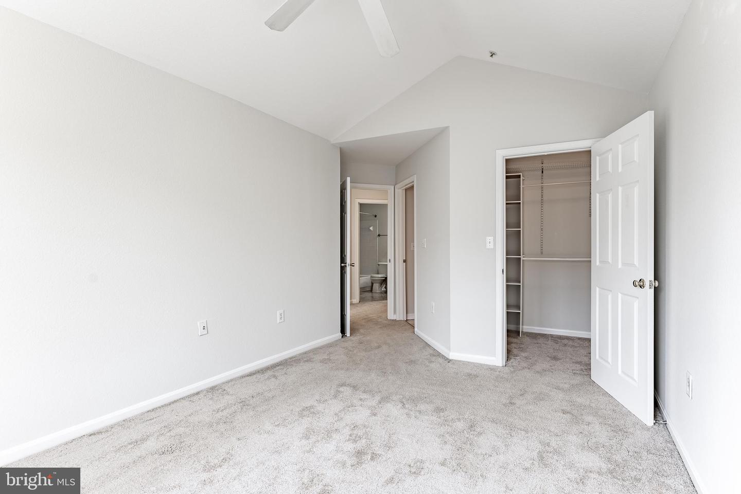 12887 FAIR BRIAR LN, FAIRFAX, Virginia 22033, 2 Bedrooms Bedrooms, ,2 BathroomsBathrooms,Residential,For sale,12887 FAIR BRIAR LN,VAFX2270262 MLS # VAFX2270262
