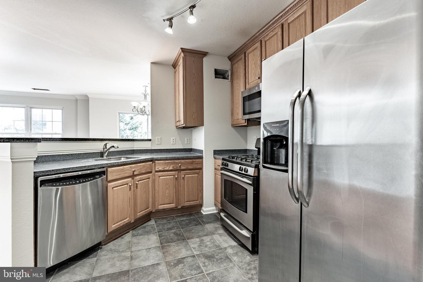 12887 FAIR BRIAR LN, FAIRFAX, Virginia 22033, 2 Bedrooms Bedrooms, ,2 BathroomsBathrooms,Residential,For sale,12887 FAIR BRIAR LN,VAFX2270262 MLS # VAFX2270262