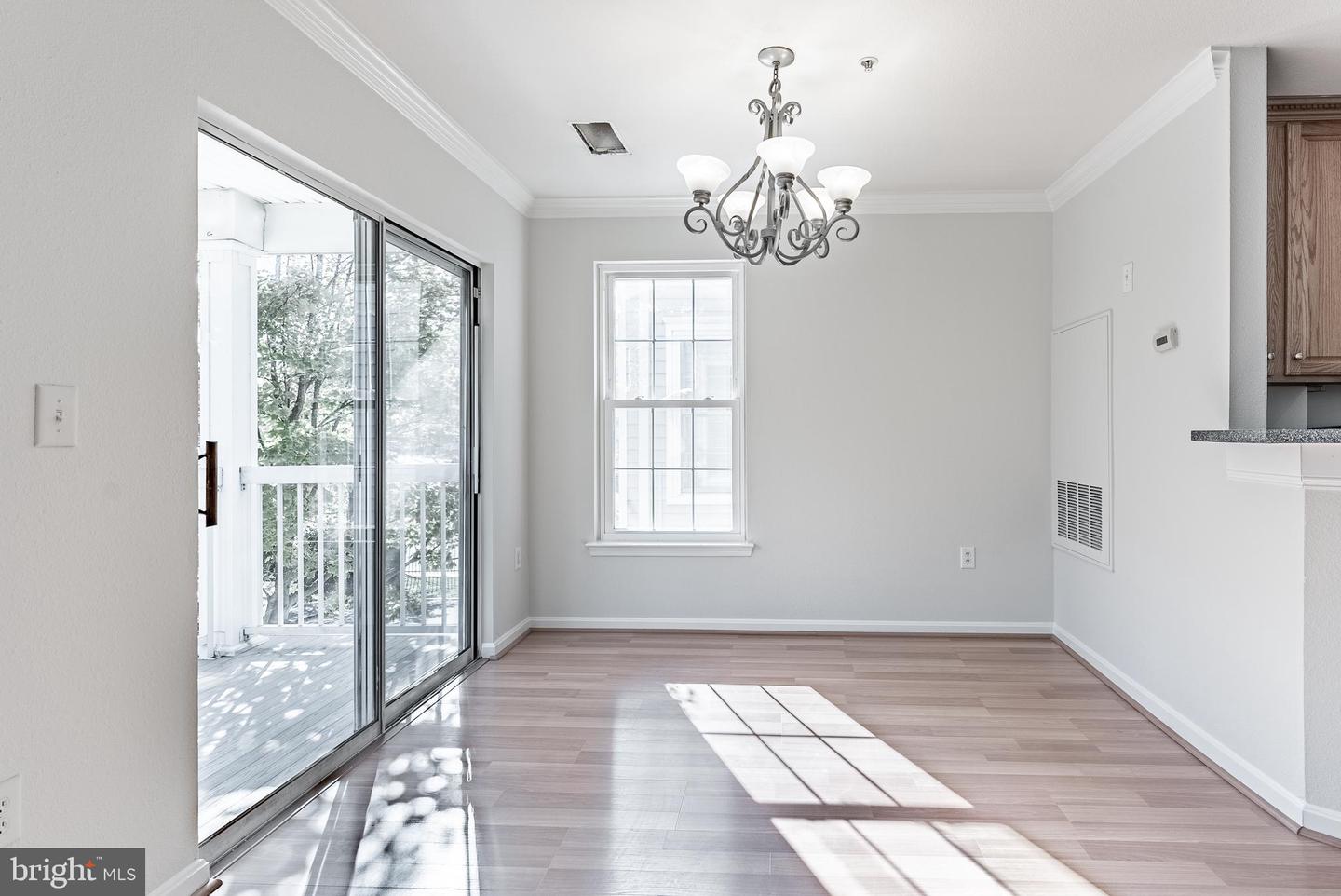 12887 FAIR BRIAR LN, FAIRFAX, Virginia 22033, 2 Bedrooms Bedrooms, ,2 BathroomsBathrooms,Residential,For sale,12887 FAIR BRIAR LN,VAFX2270262 MLS # VAFX2270262