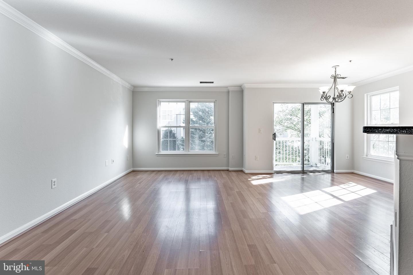 12887 FAIR BRIAR LN, FAIRFAX, Virginia 22033, 2 Bedrooms Bedrooms, ,2 BathroomsBathrooms,Residential,For sale,12887 FAIR BRIAR LN,VAFX2270262 MLS # VAFX2270262