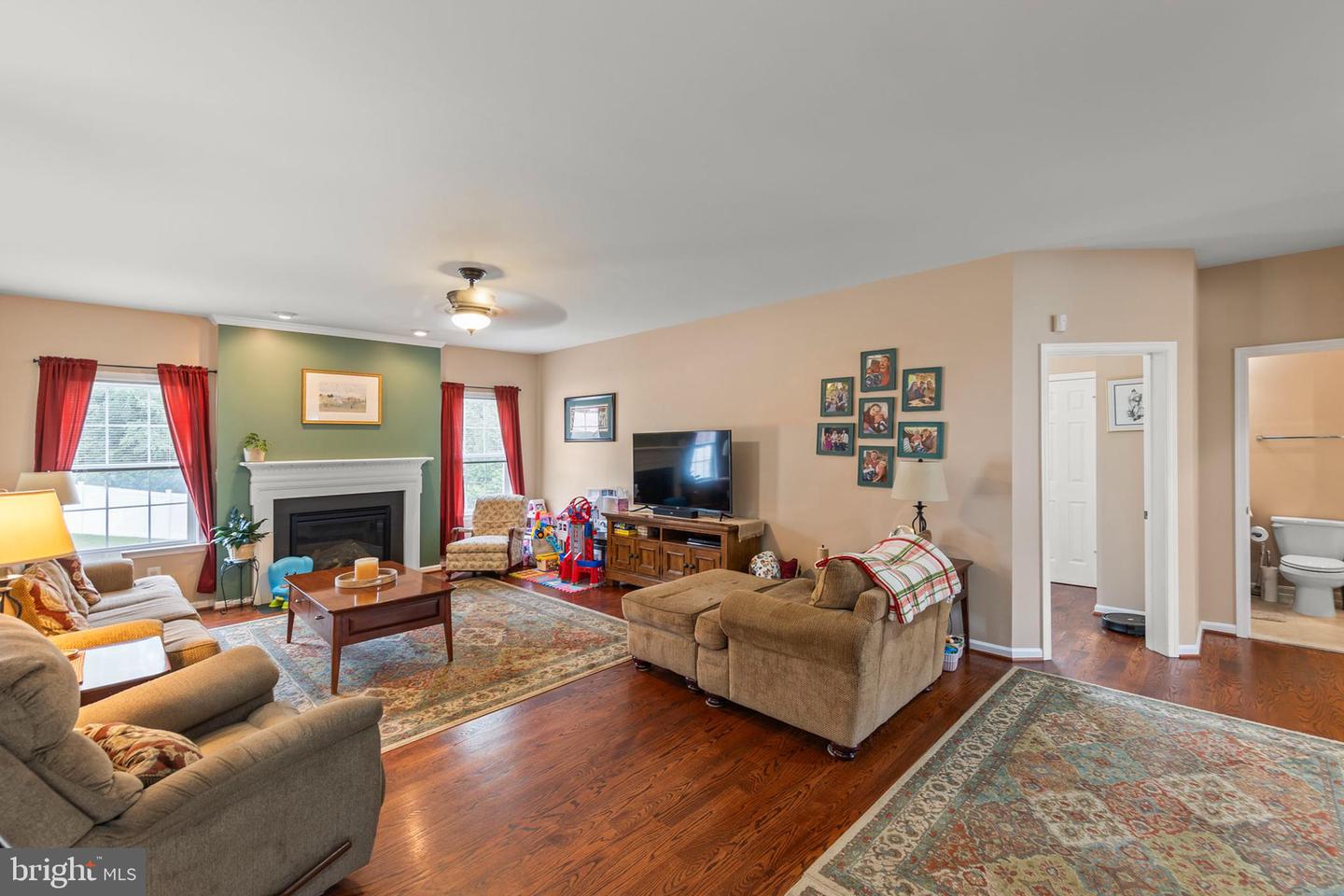 800 LAKE DR, WINCHESTER, Virginia 22601, 5 Bedrooms Bedrooms, ,4 BathroomsBathrooms,Residential,For sale,800 LAKE DR,VAWI2009168 MLS # VAWI2009168