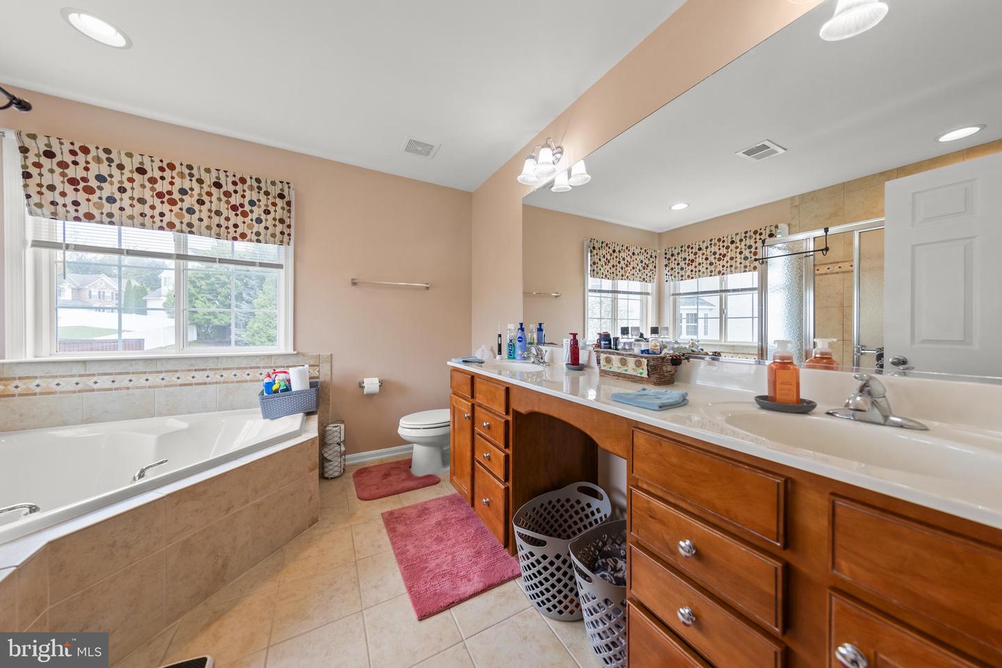 800 LAKE DR, WINCHESTER, Virginia 22601, 5 Bedrooms Bedrooms, ,4 BathroomsBathrooms,Residential,For sale,800 LAKE DR,VAWI2009168 MLS # VAWI2009168