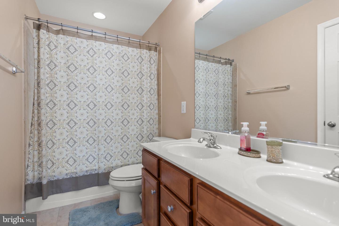 800 LAKE DR, WINCHESTER, Virginia 22601, 5 Bedrooms Bedrooms, ,4 BathroomsBathrooms,Residential,For sale,800 LAKE DR,VAWI2009168 MLS # VAWI2009168