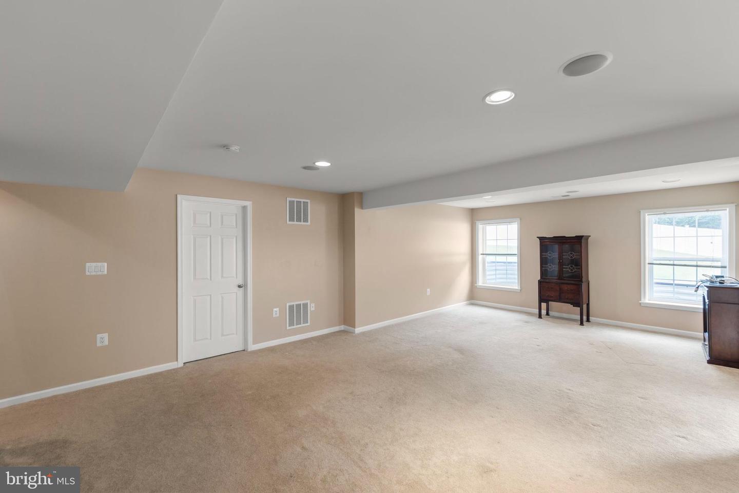 800 LAKE DR, WINCHESTER, Virginia 22601, 5 Bedrooms Bedrooms, ,4 BathroomsBathrooms,Residential,For sale,800 LAKE DR,VAWI2009168 MLS # VAWI2009168