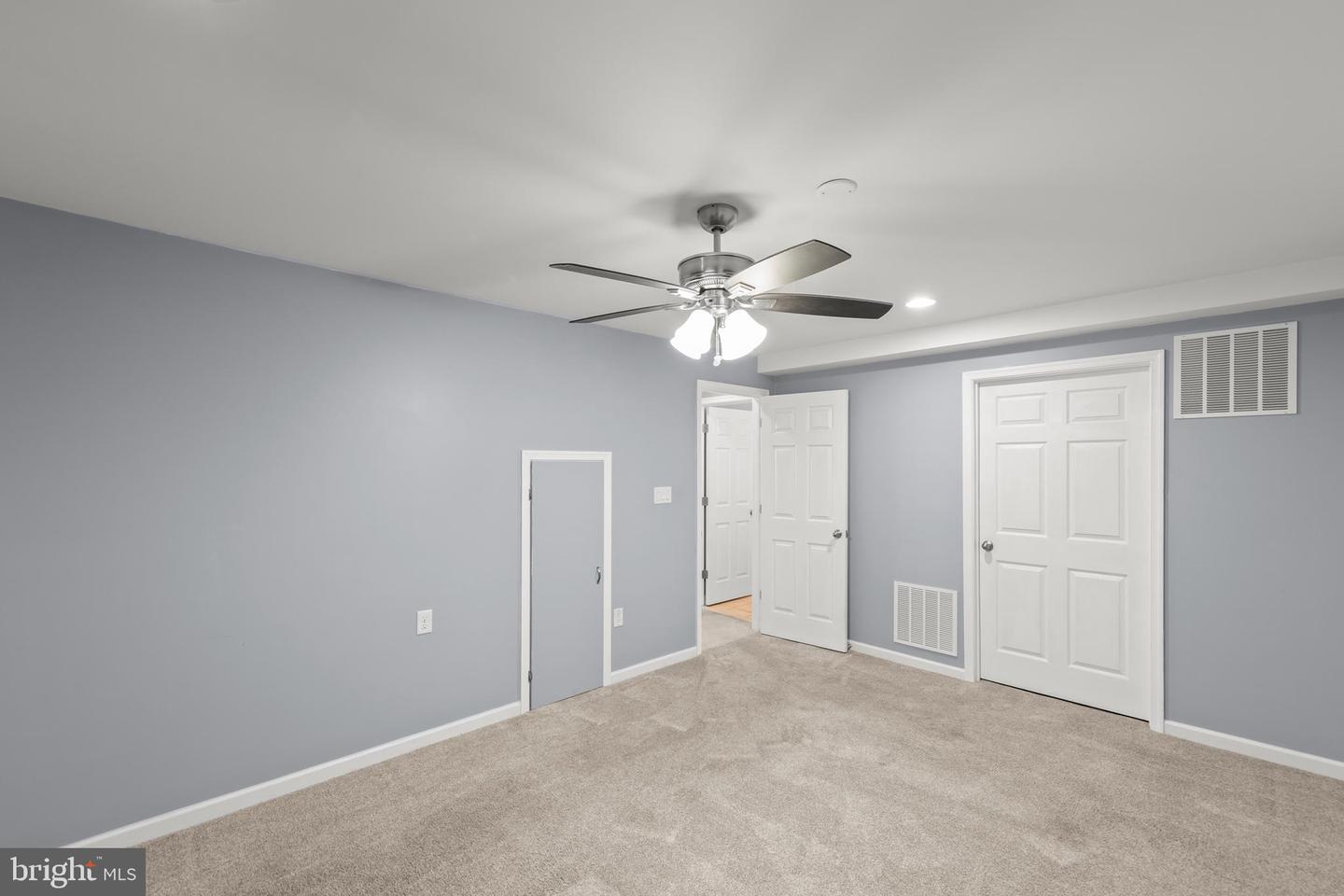 800 LAKE DR, WINCHESTER, Virginia 22601, 5 Bedrooms Bedrooms, ,4 BathroomsBathrooms,Residential,For sale,800 LAKE DR,VAWI2009168 MLS # VAWI2009168
