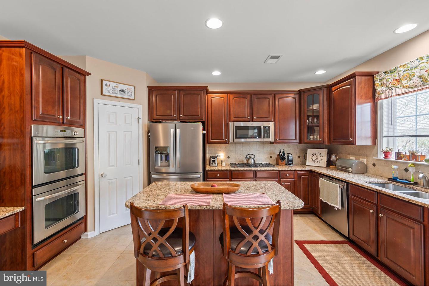 800 LAKE DR, WINCHESTER, Virginia 22601, 5 Bedrooms Bedrooms, ,4 BathroomsBathrooms,Residential,For sale,800 LAKE DR,VAWI2009168 MLS # VAWI2009168