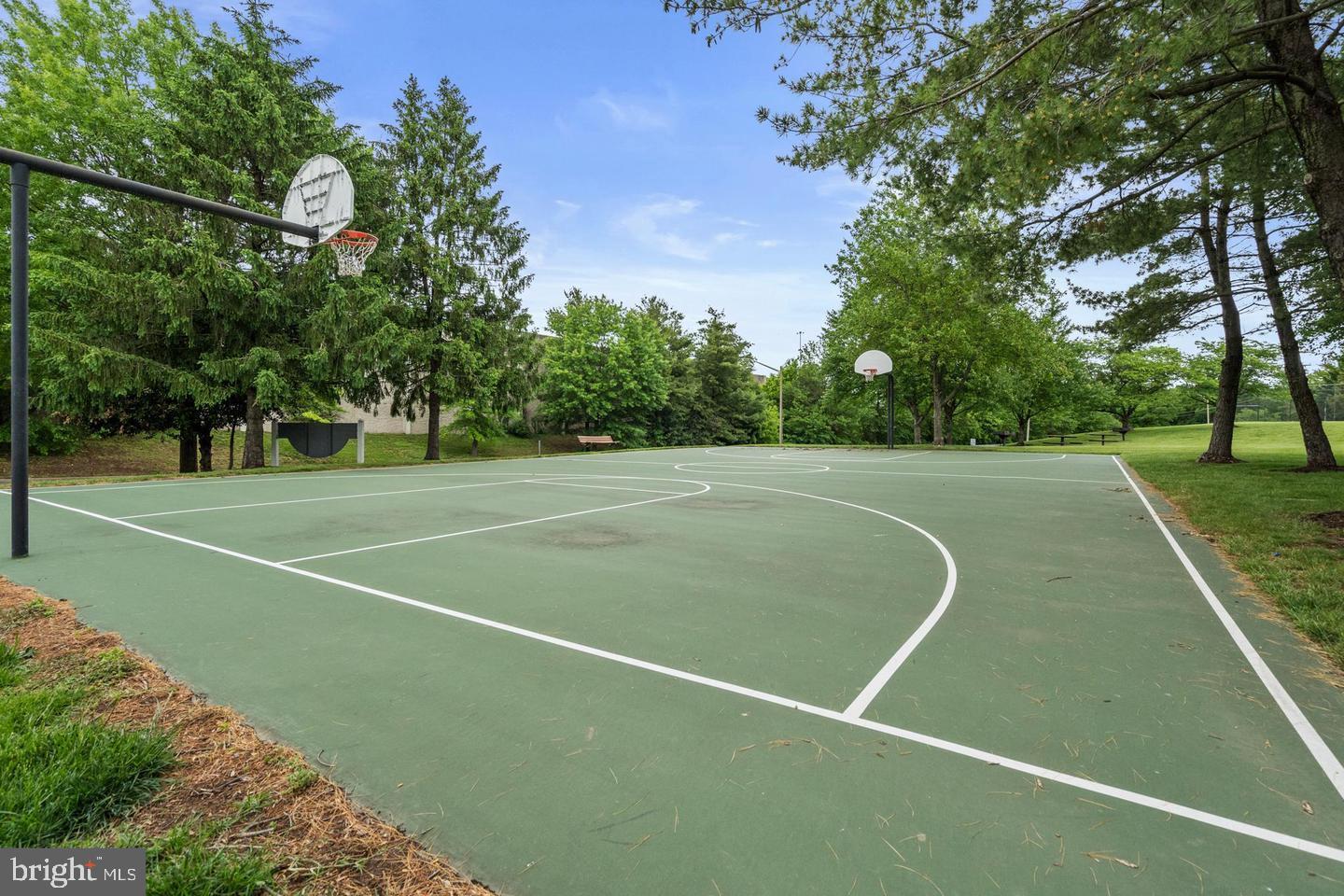 5628 WILLOUGHBY NEWTON DR #15, CENTREVILLE, Virginia 20120, 2 Bedrooms Bedrooms, ,2 BathroomsBathrooms,Residential,For sale,5628 WILLOUGHBY NEWTON DR #15,VAFX2270200 MLS # VAFX2270200