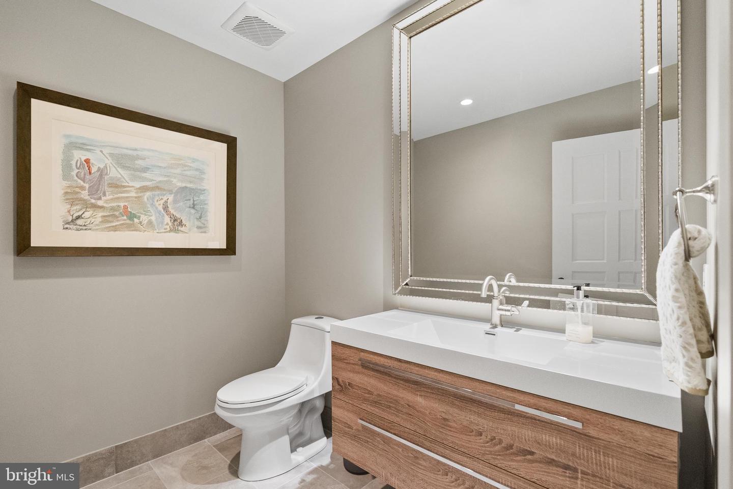 536 SPRINGVALE RD, GREAT FALLS, Virginia 22066, 6 Bedrooms Bedrooms, ,7 BathroomsBathrooms,Residential,For sale,536 SPRINGVALE RD,VAFX2270218 MLS # VAFX2270218