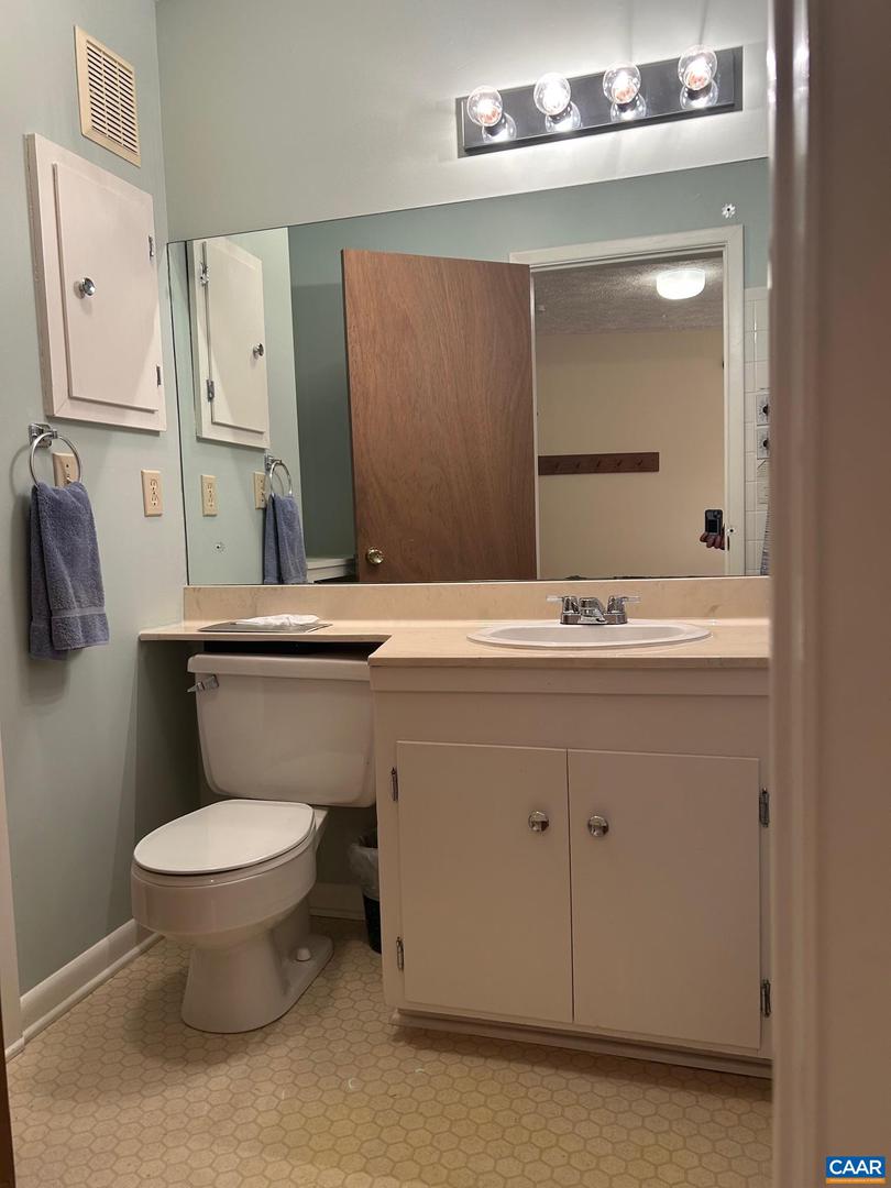 240 TIMBERS CONDOS, WINTERGREEN RESORT, Virginia 22967, 1 Bedroom Bedrooms, ,1 BathroomBathrooms,Residential,For sale,240 TIMBERS CONDOS,669557 MLS # 669557