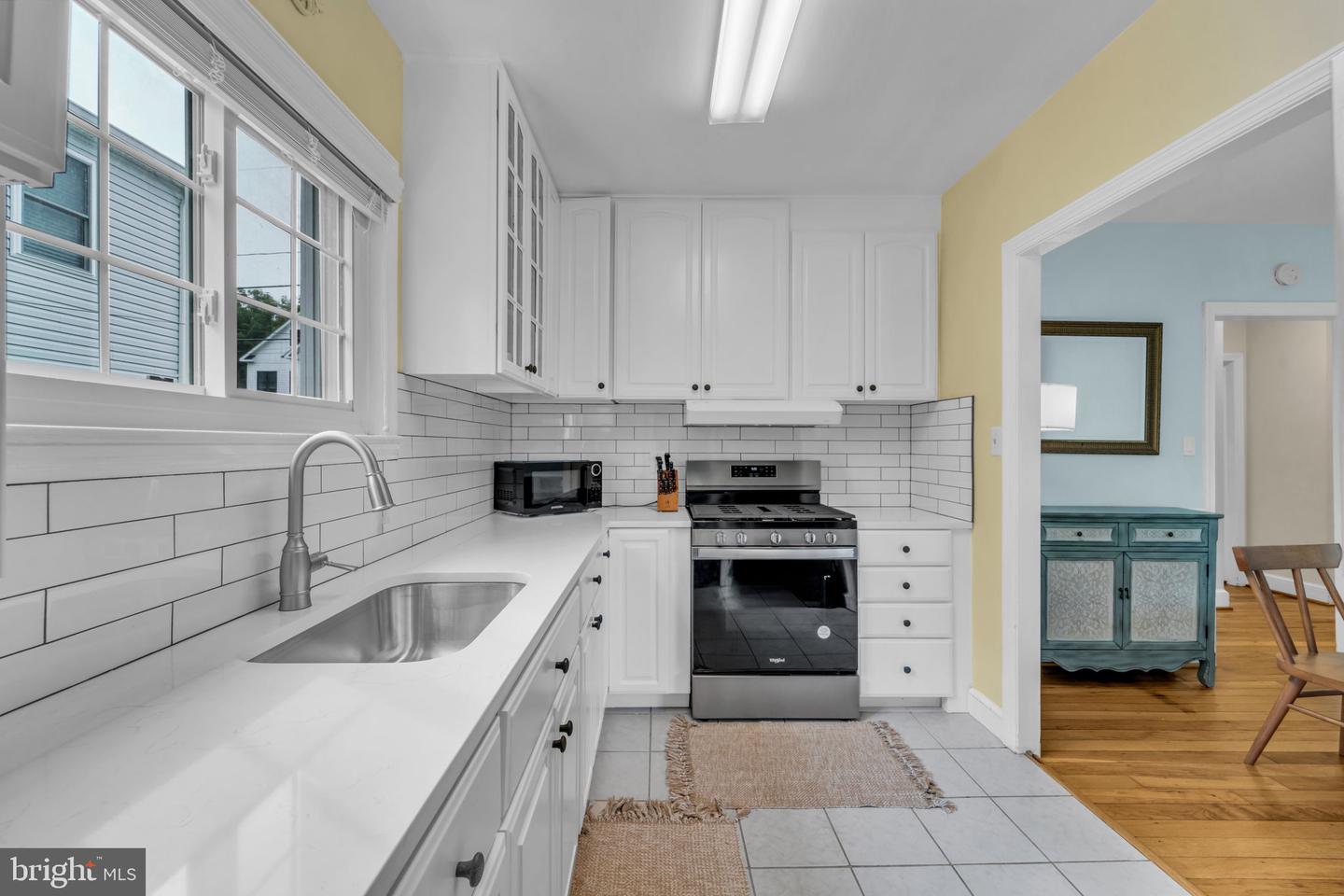 2805 W GEORGE MASON RD, FALLS CHURCH, Virginia 22042, 4 Bedrooms Bedrooms, ,2 BathroomsBathrooms,Residential,For sale,2805 W GEORGE MASON RD,VAFX2270254 MLS # VAFX2270254