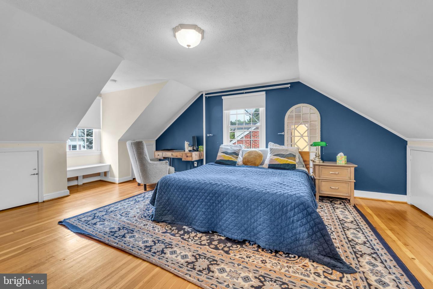 2805 W GEORGE MASON RD, FALLS CHURCH, Virginia 22042, 4 Bedrooms Bedrooms, ,2 BathroomsBathrooms,Residential,For sale,2805 W GEORGE MASON RD,VAFX2270254 MLS # VAFX2270254