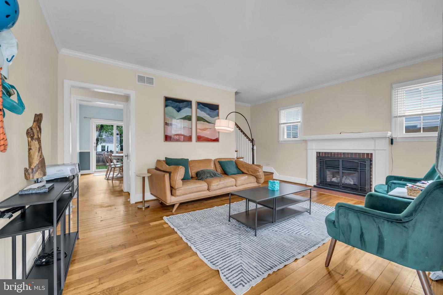 2805 W GEORGE MASON RD, FALLS CHURCH, Virginia 22042, 4 Bedrooms Bedrooms, ,2 BathroomsBathrooms,Residential,For sale,2805 W GEORGE MASON RD,VAFX2270254 MLS # VAFX2270254