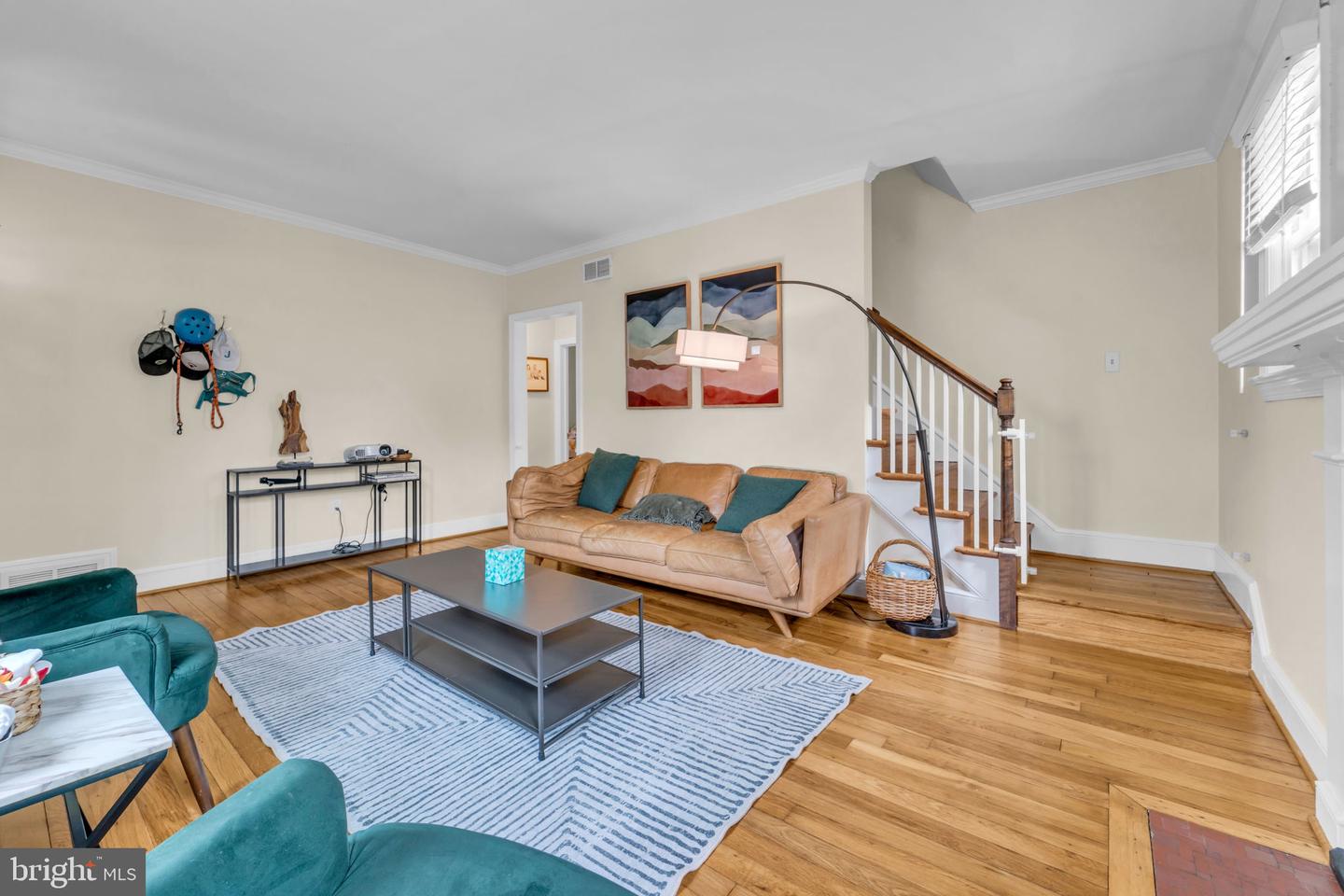 2805 W GEORGE MASON RD, FALLS CHURCH, Virginia 22042, 4 Bedrooms Bedrooms, ,2 BathroomsBathrooms,Residential,For sale,2805 W GEORGE MASON RD,VAFX2270254 MLS # VAFX2270254