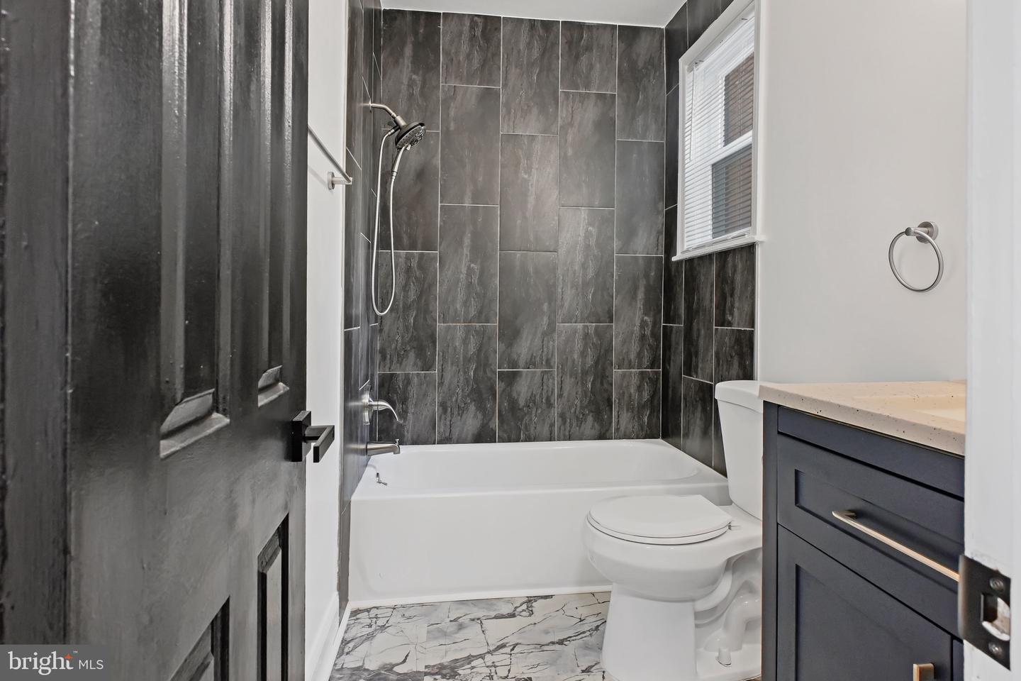 1702 A ST SE, WASHINGTON, District Of Columbia 20003, 2 Bedrooms Bedrooms, ,1 BathroomBathrooms,Residential,For sale,1702 A ST SE,DCDC2225068 MLS # DCDC2225068