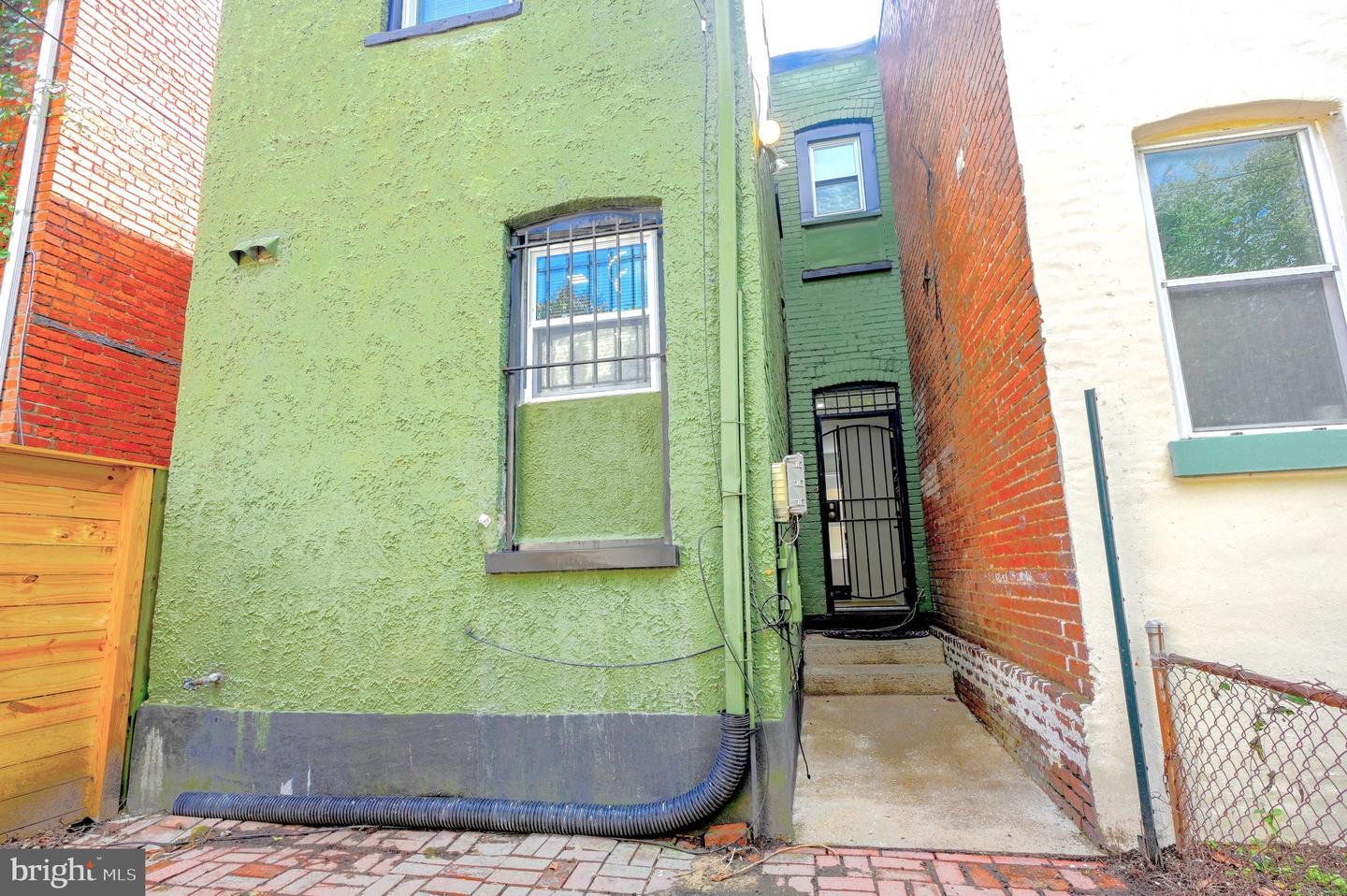 1702 A ST SE, WASHINGTON, District Of Columbia 20003, 2 Bedrooms Bedrooms, ,1 BathroomBathrooms,Residential,For sale,1702 A ST SE,DCDC2225068 MLS # DCDC2225068