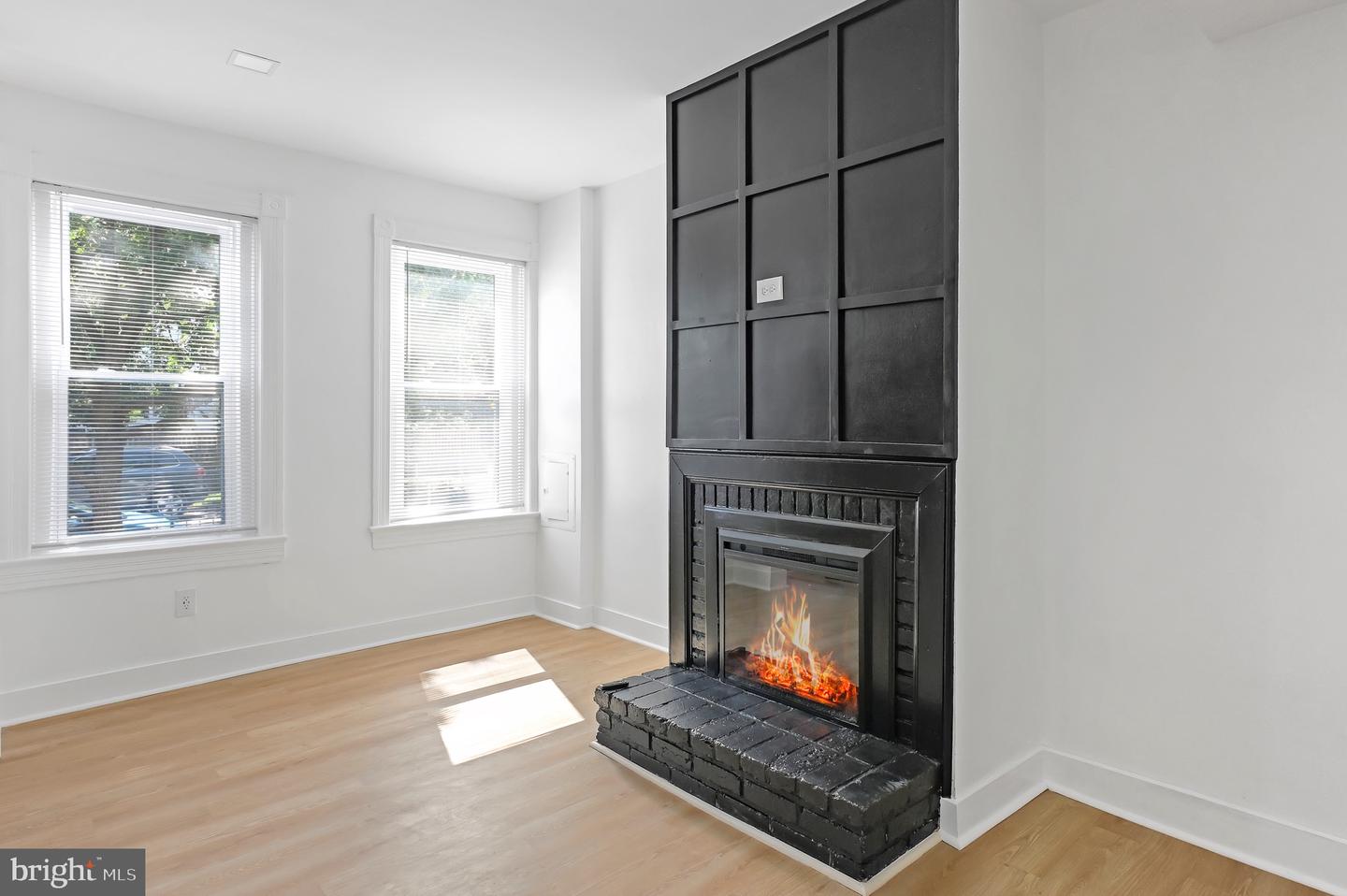 1702 A ST SE, WASHINGTON, District Of Columbia 20003, 2 Bedrooms Bedrooms, ,1 BathroomBathrooms,Residential,For sale,1702 A ST SE,DCDC2225068 MLS # DCDC2225068