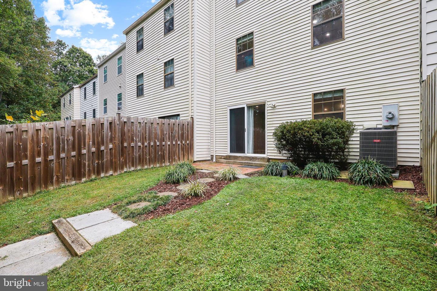 6048 HEATHWICK CT, BURKE, Virginia 22015, 3 Bedrooms Bedrooms, 12 Rooms Rooms,2 BathroomsBathrooms,Residential,For sale,6048 HEATHWICK CT,VAFX2270268 MLS # VAFX2270268