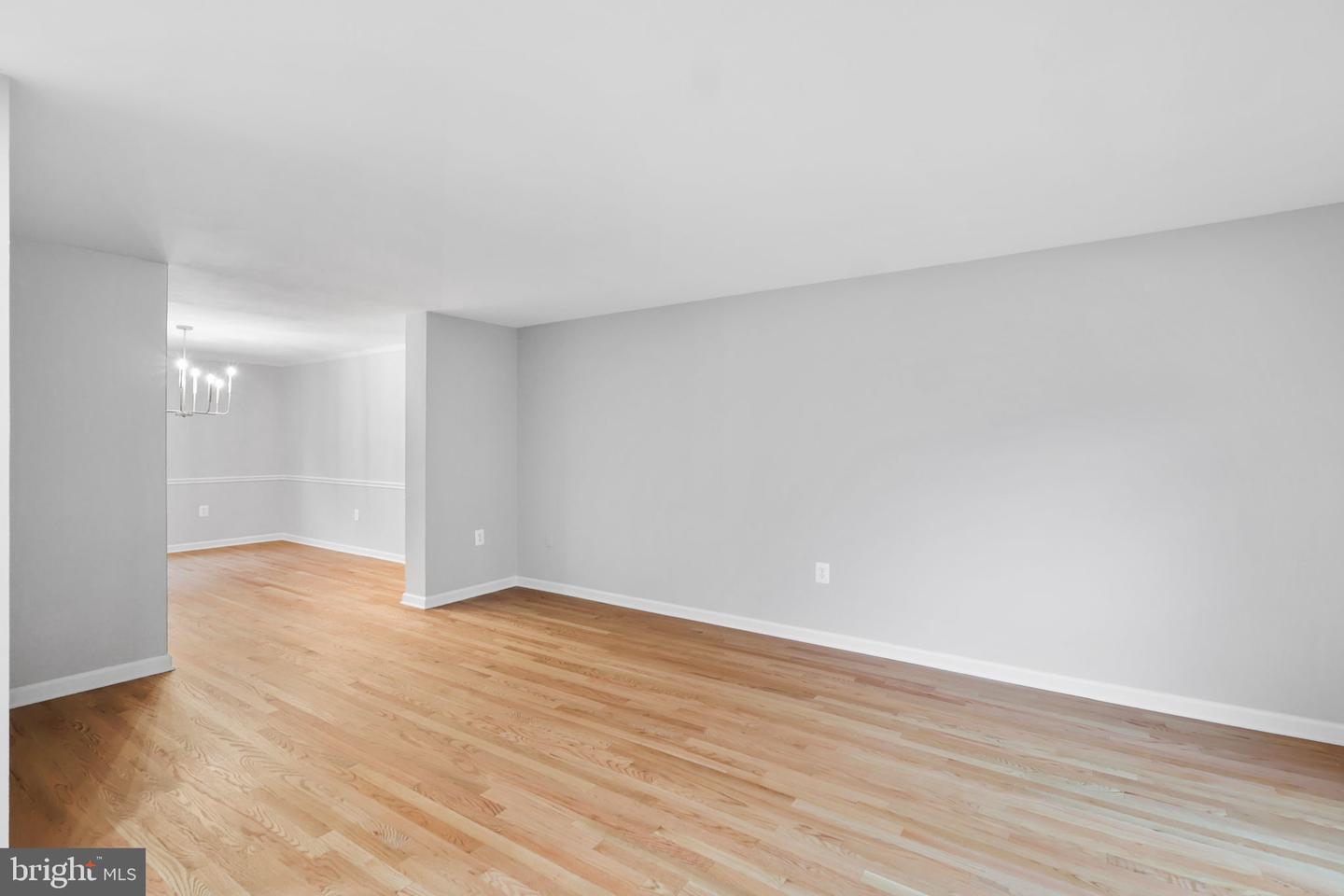 6048 HEATHWICK CT, BURKE, Virginia 22015, 3 Bedrooms Bedrooms, 12 Rooms Rooms,2 BathroomsBathrooms,Residential,For sale,6048 HEATHWICK CT,VAFX2270268 MLS # VAFX2270268