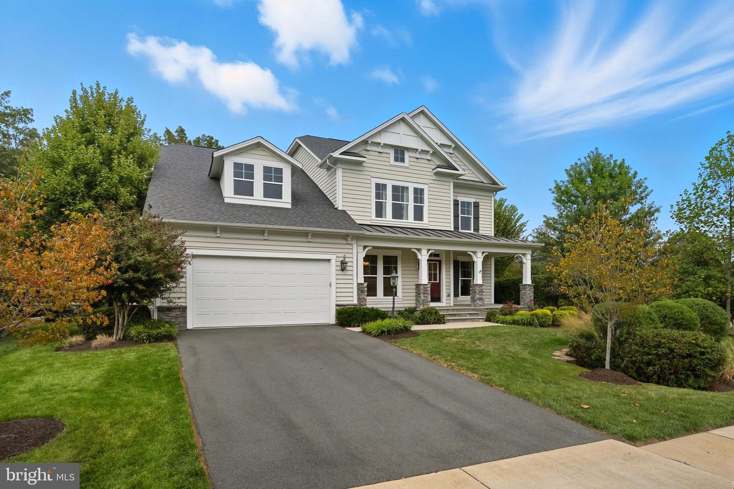 100 HEGLAR OAKS CT, HERNDON, Virginia 20170, 5 Bedrooms Bedrooms, ,5 BathroomsBathrooms,Residential,For sale,100 HEGLAR OAKS CT,VAFX2270290 MLS # VAFX2270290
