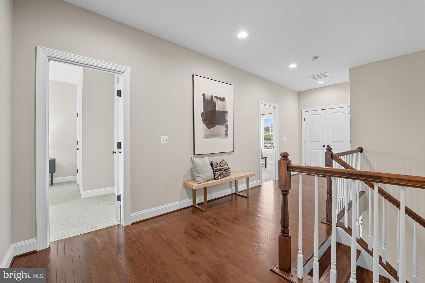 100 HEGLAR OAKS CT, HERNDON, Virginia 20170, 5 Bedrooms Bedrooms, ,5 BathroomsBathrooms,Residential,For sale,100 HEGLAR OAKS CT,VAFX2270290 MLS # VAFX2270290