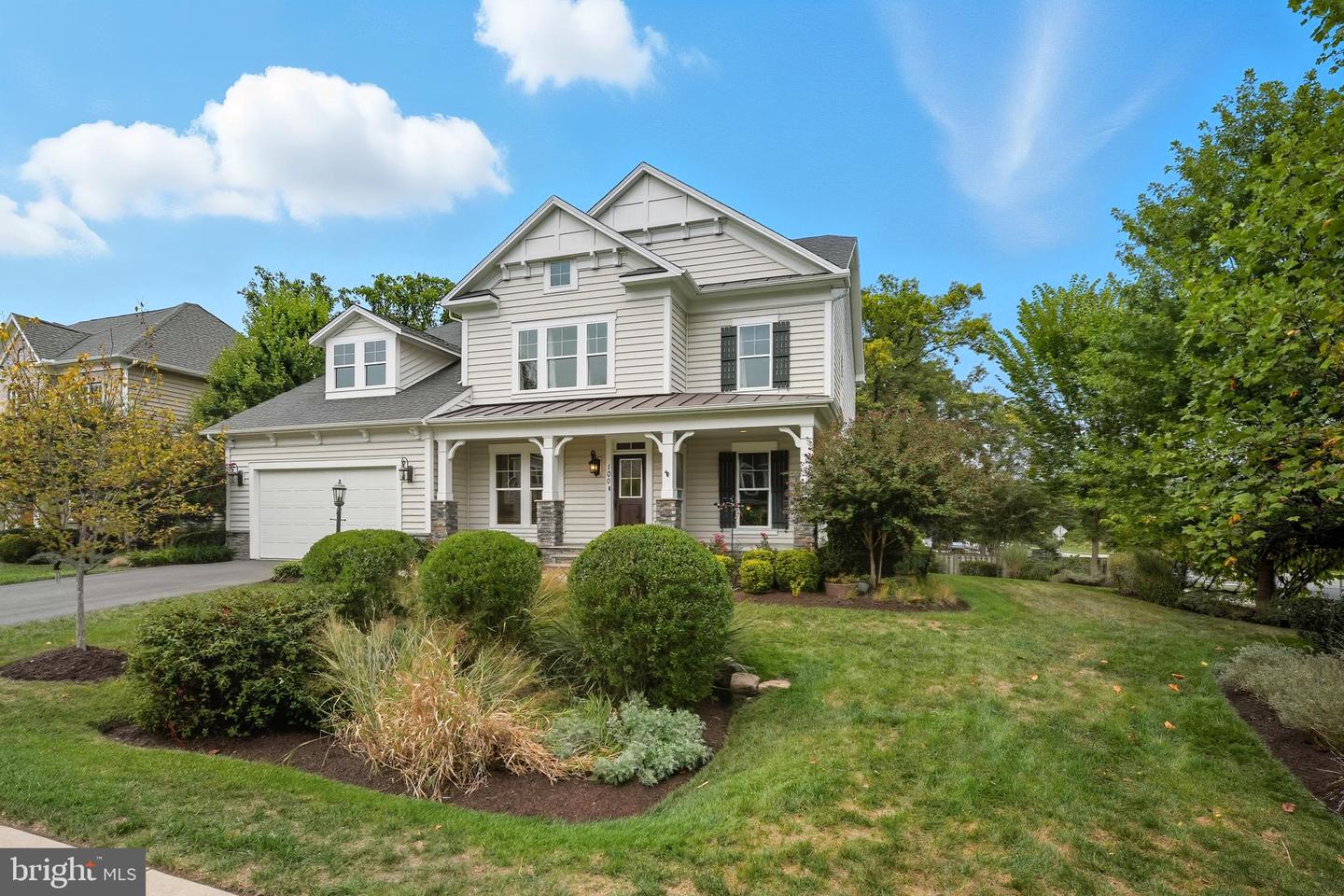 100 HEGLAR OAKS CT, HERNDON, Virginia 20170, 5 Bedrooms Bedrooms, ,5 BathroomsBathrooms,Residential,For sale,100 HEGLAR OAKS CT,VAFX2270290 MLS # VAFX2270290