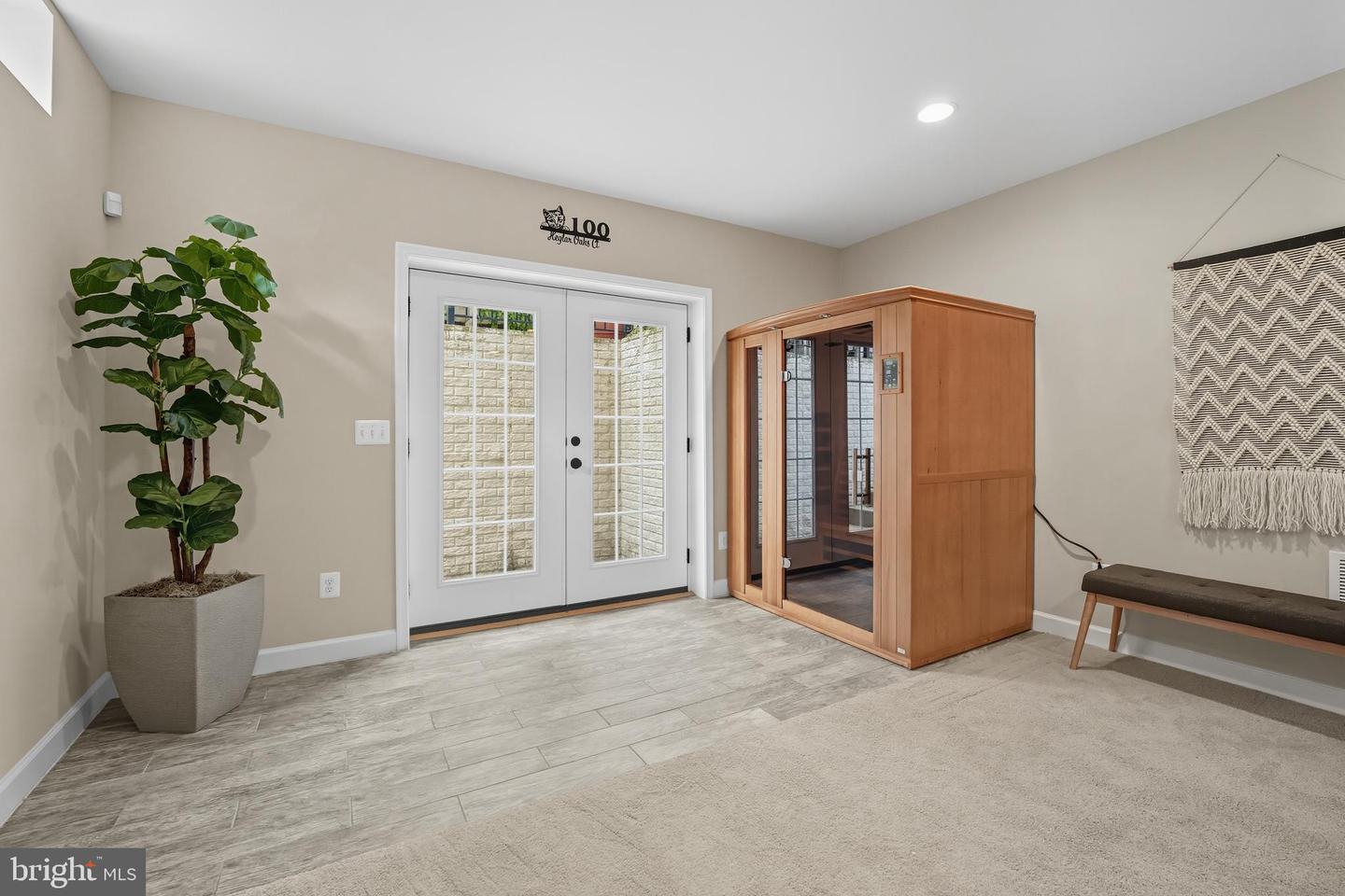 100 HEGLAR OAKS CT, HERNDON, Virginia 20170, 5 Bedrooms Bedrooms, ,5 BathroomsBathrooms,Residential,For sale,100 HEGLAR OAKS CT,VAFX2270290 MLS # VAFX2270290