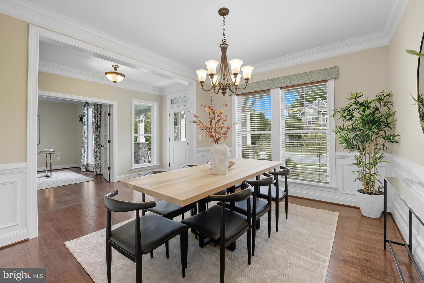 100 HEGLAR OAKS CT, HERNDON, Virginia 20170, 5 Bedrooms Bedrooms, ,5 BathroomsBathrooms,Residential,For sale,100 HEGLAR OAKS CT,VAFX2270290 MLS # VAFX2270290