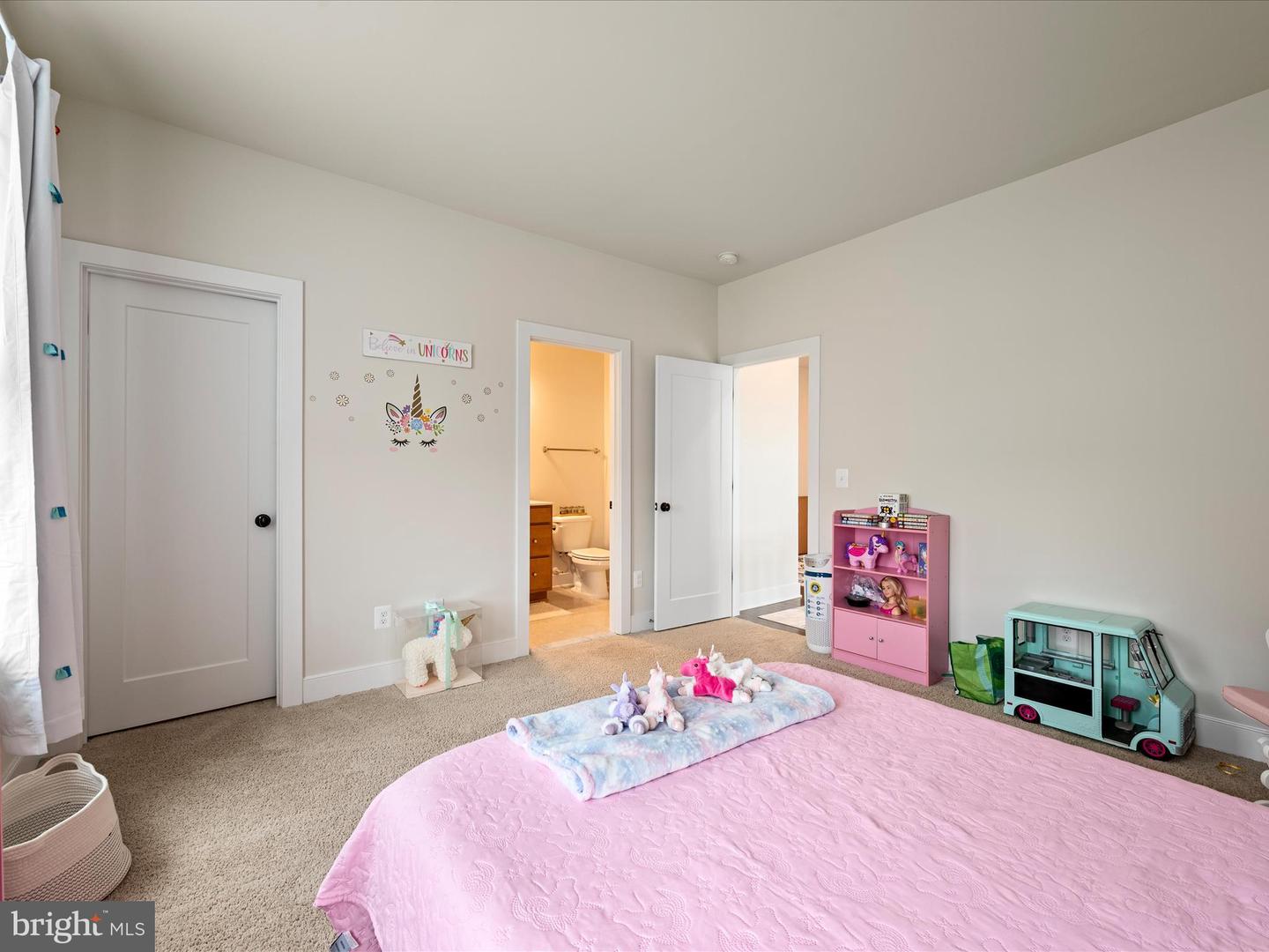 221 S 32ND ST, PURCELLVILLE, Virginia 20132, 4 Bedrooms Bedrooms, ,3 BathroomsBathrooms,Residential,For sale,221 S 32ND ST,VALO2108036 MLS # VALO2108036