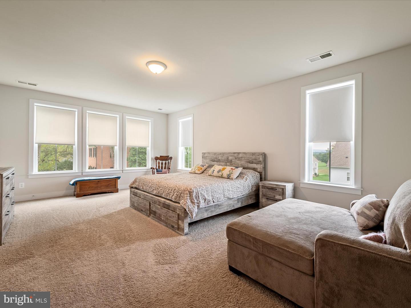 221 S 32ND ST, PURCELLVILLE, Virginia 20132, 4 Bedrooms Bedrooms, ,3 BathroomsBathrooms,Residential,For sale,221 S 32ND ST,VALO2108036 MLS # VALO2108036