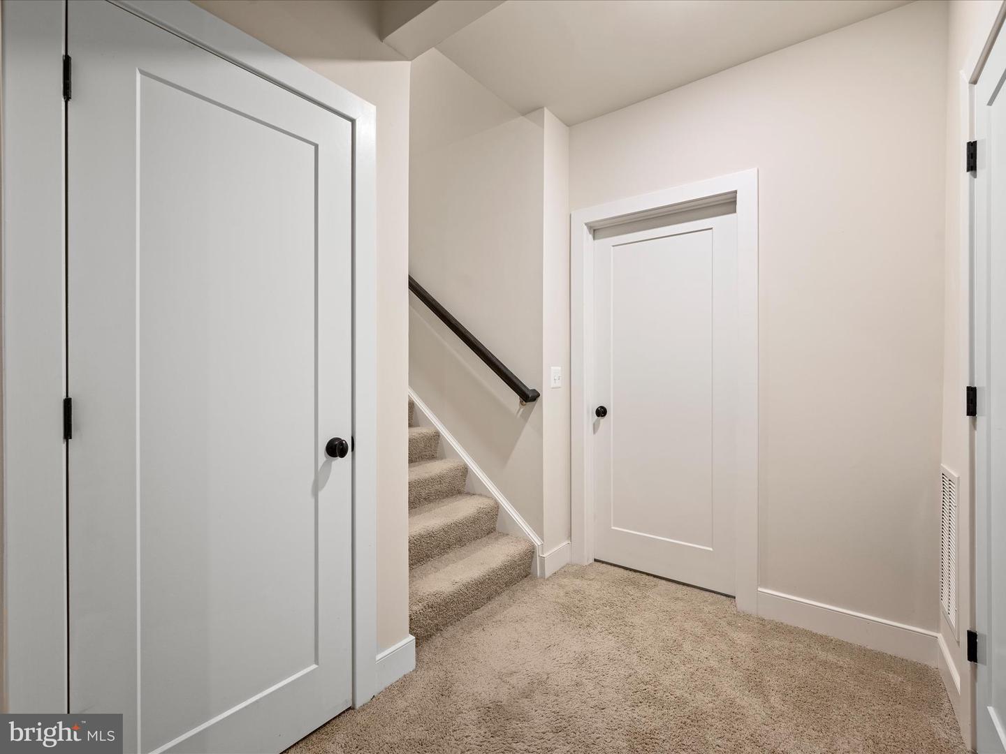 221 S 32ND ST, PURCELLVILLE, Virginia 20132, 4 Bedrooms Bedrooms, ,3 BathroomsBathrooms,Residential,For sale,221 S 32ND ST,VALO2108036 MLS # VALO2108036