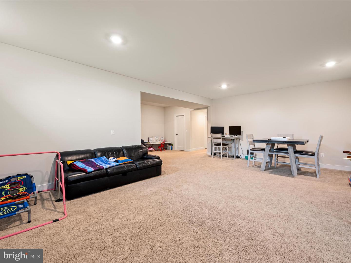 221 S 32ND ST, PURCELLVILLE, Virginia 20132, 4 Bedrooms Bedrooms, ,3 BathroomsBathrooms,Residential,For sale,221 S 32ND ST,VALO2108036 MLS # VALO2108036