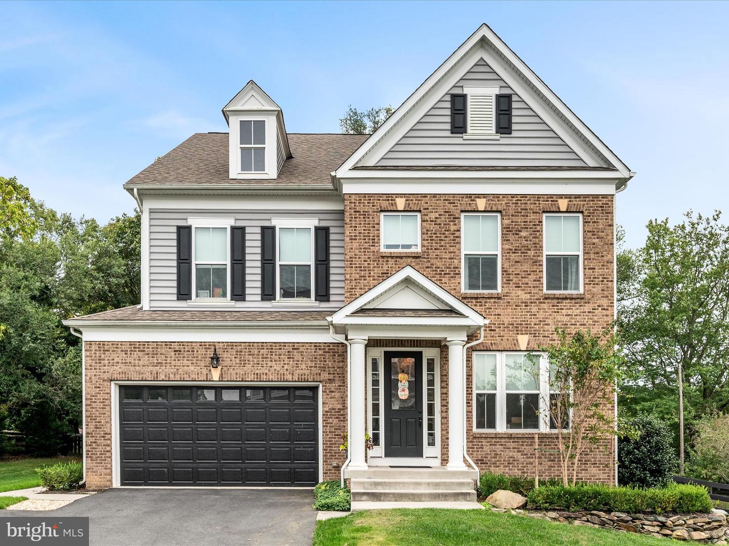 221 S 32ND ST, PURCELLVILLE, Virginia 20132, 4 Bedrooms Bedrooms, ,3 BathroomsBathrooms,Residential,For sale,221 S 32ND ST,VALO2108036 MLS # VALO2108036