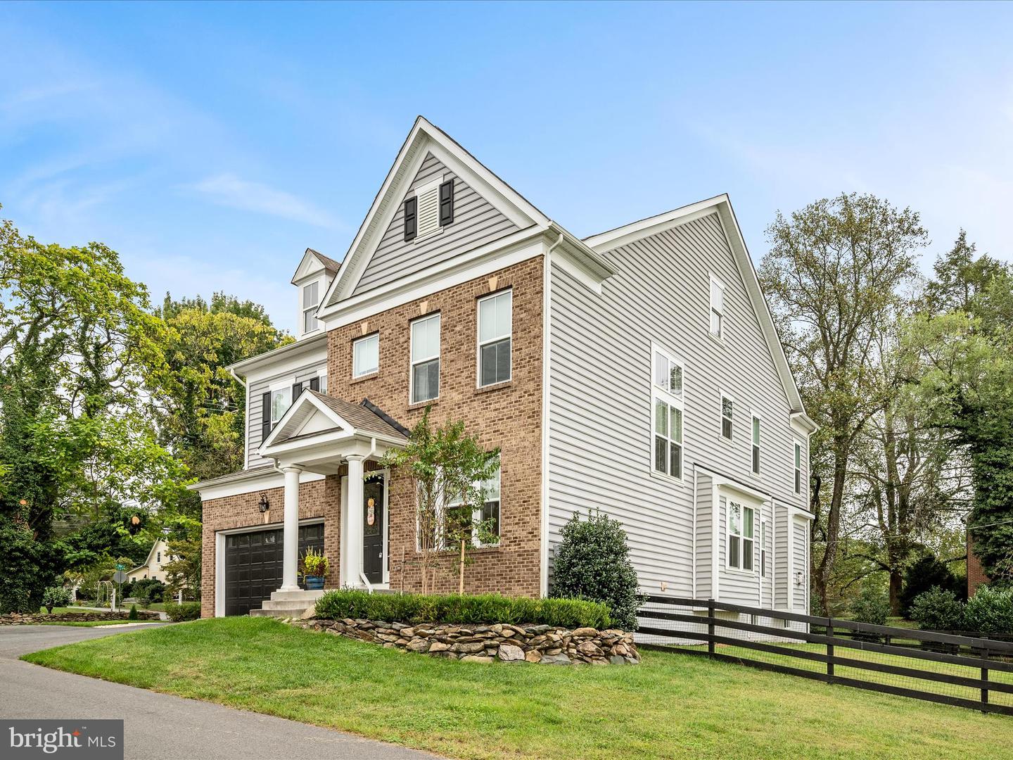 221 S 32ND ST, PURCELLVILLE, Virginia 20132, 4 Bedrooms Bedrooms, ,3 BathroomsBathrooms,Residential,For sale,221 S 32ND ST,VALO2108036 MLS # VALO2108036