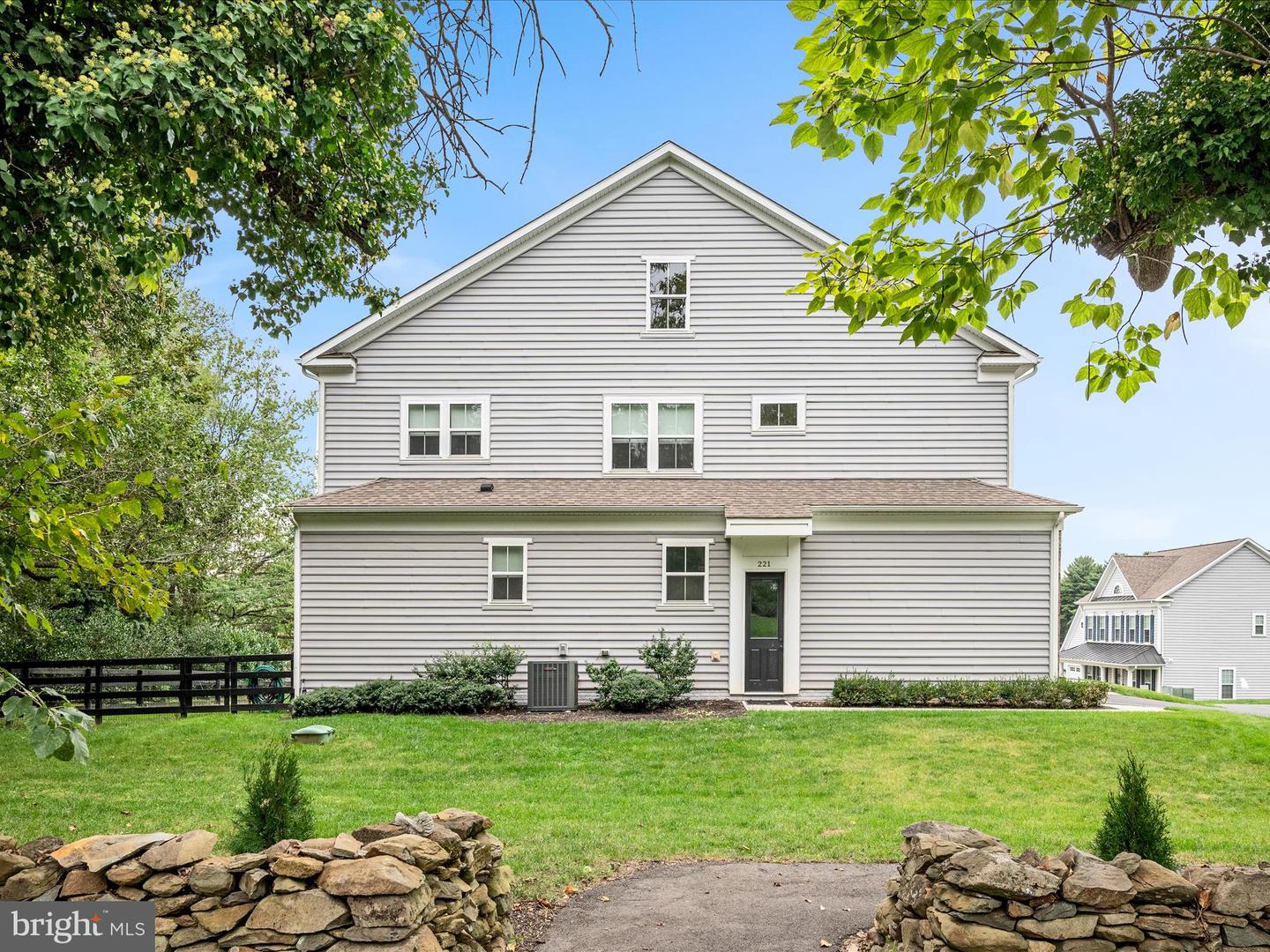 221 S 32ND ST, PURCELLVILLE, Virginia 20132, 4 Bedrooms Bedrooms, ,3 BathroomsBathrooms,Residential,For sale,221 S 32ND ST,VALO2108036 MLS # VALO2108036