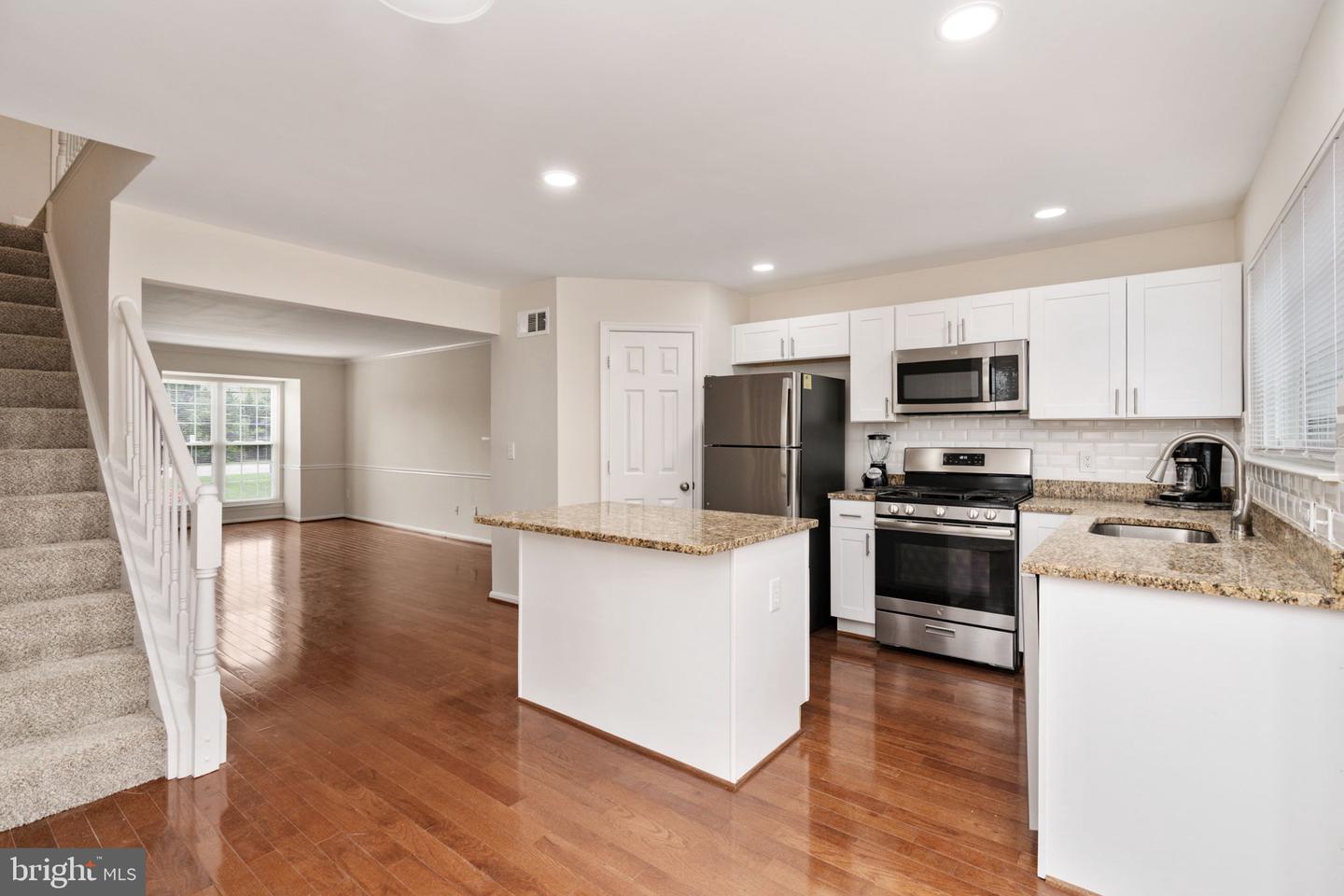 8548 TOWNE MANOR CT, ALEXANDRIA, Virginia 22309, 2 Bedrooms Bedrooms, ,2 BathroomsBathrooms,Residential,For sale,8548 TOWNE MANOR CT,VAFX2270326 MLS # VAFX2270326